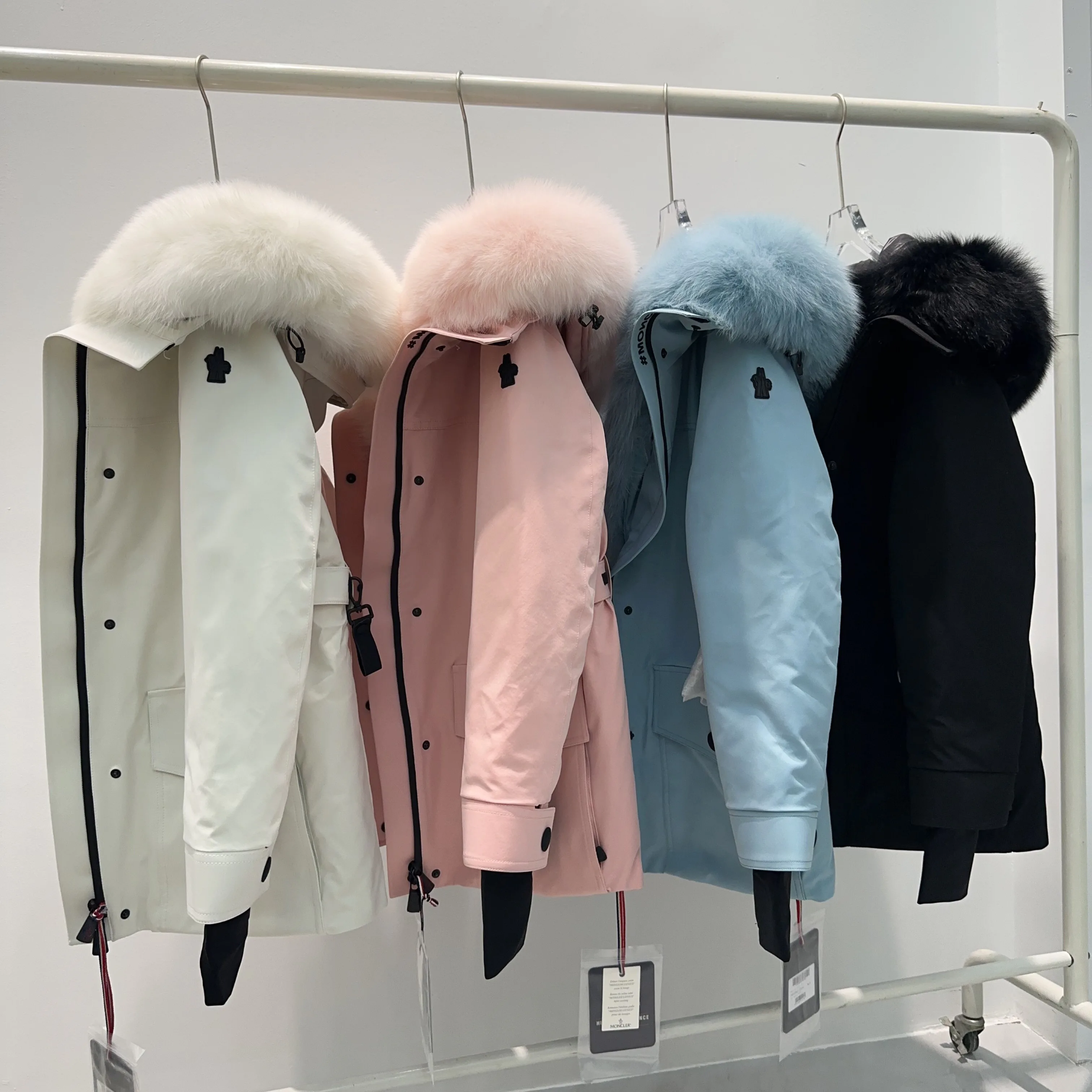 Куртки И Пуховики Женские Moncler 18710217