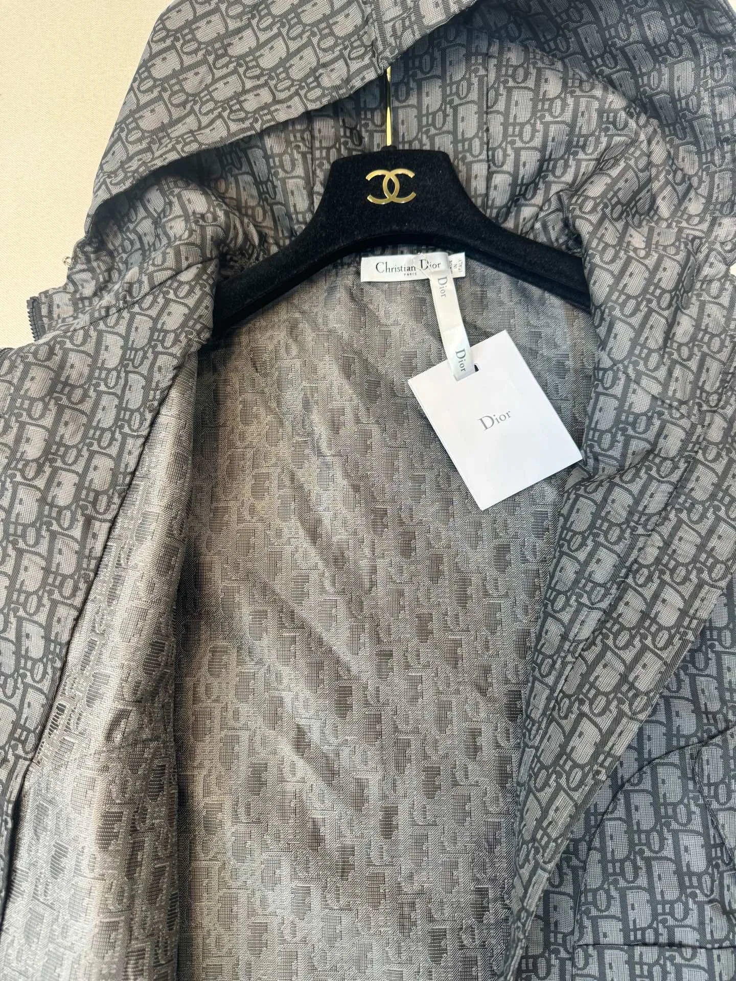 Куртки И Пуховики Женские Christian Dior 12819043