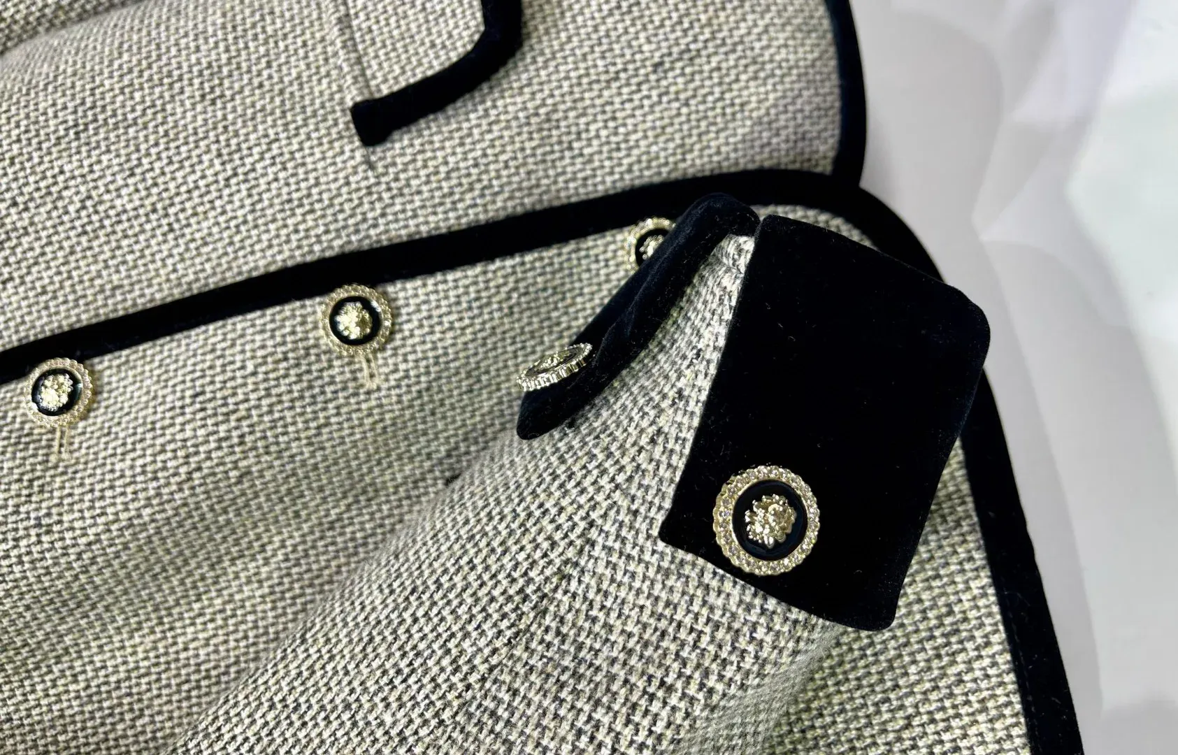 Куртки Женские Chanel Куртки Женские Chanel