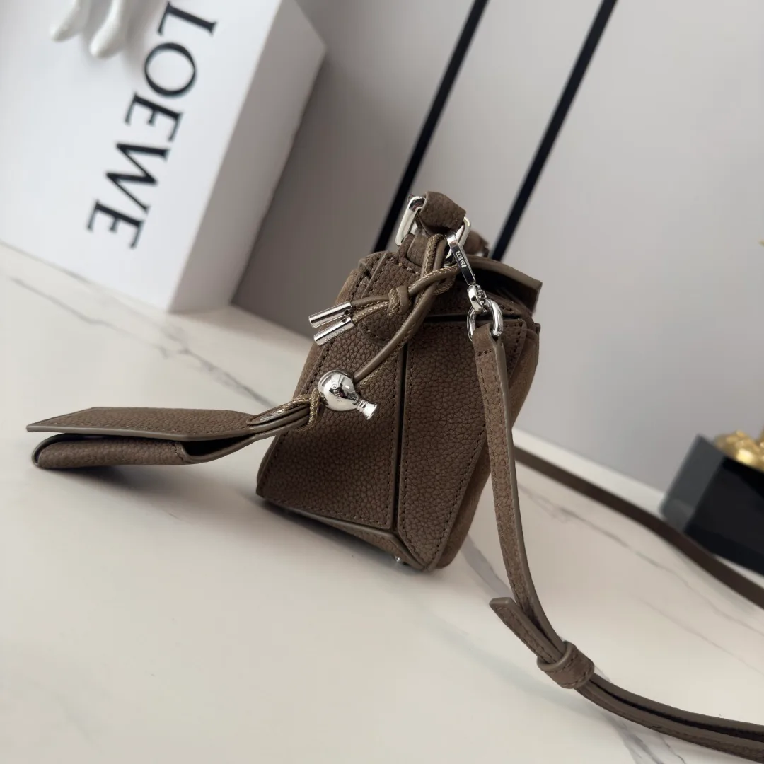 Сумки На Ремне Женские Loewe 11565895