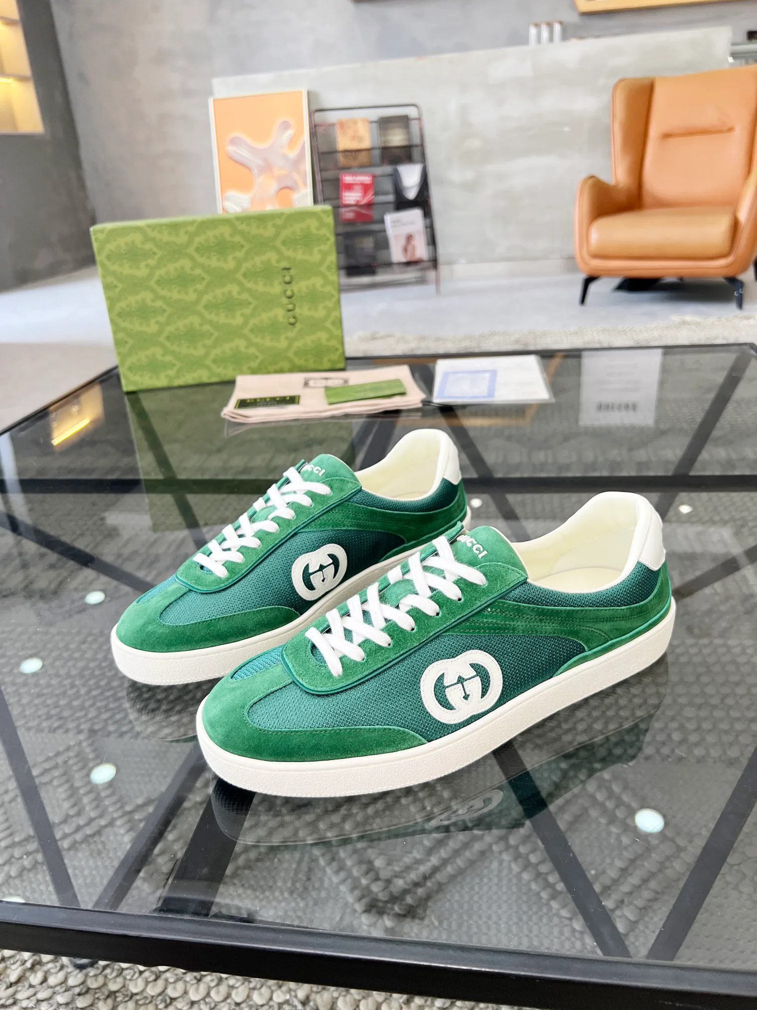 Кроссовки Женские Gucci 5813698