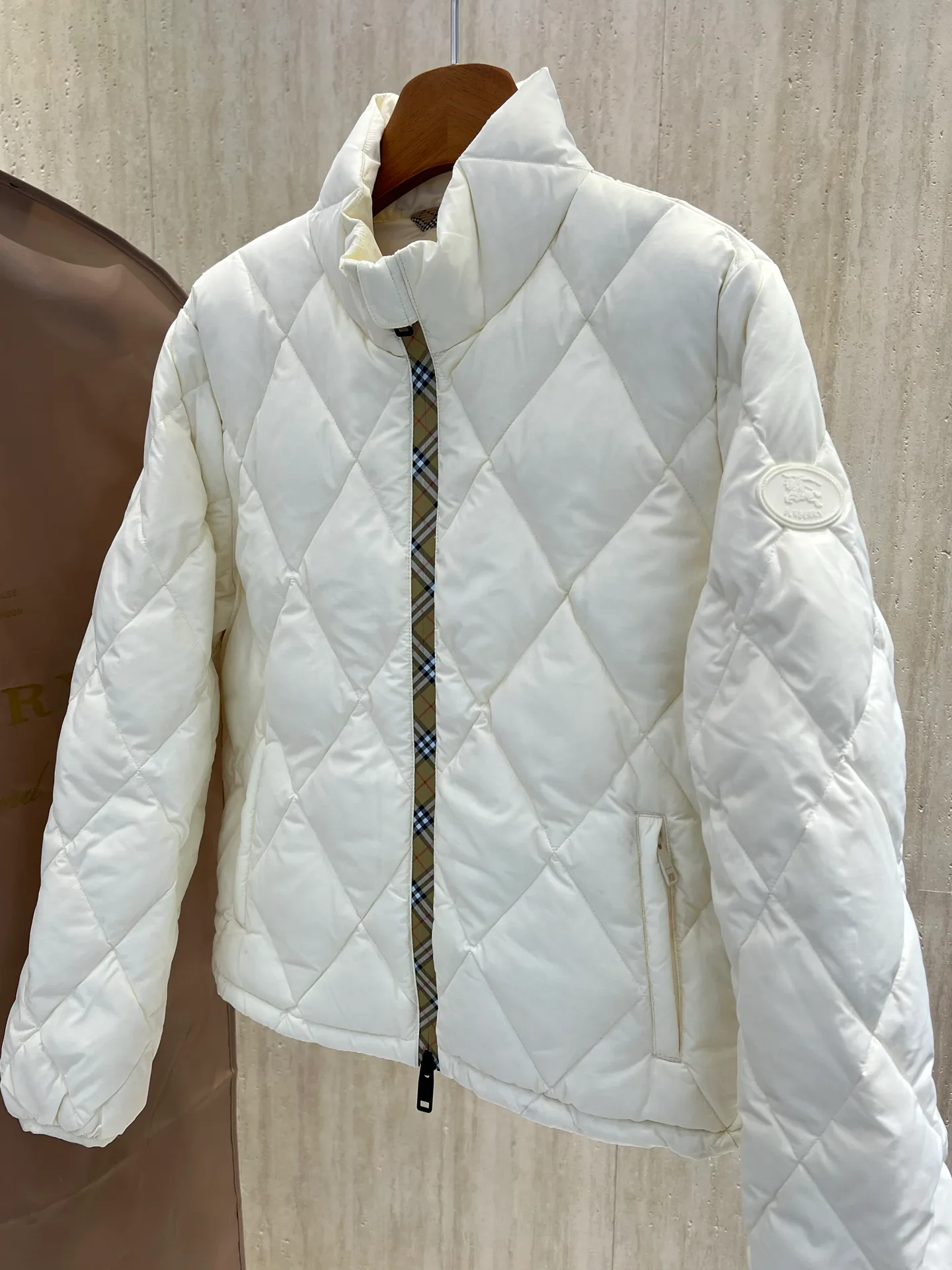 Куртки И Пуховики Женские Burberry 18296473