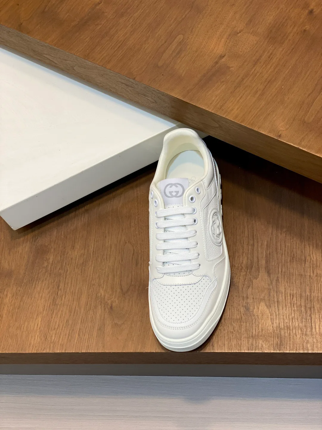 Кроссовки Мужские Gucci 18039632