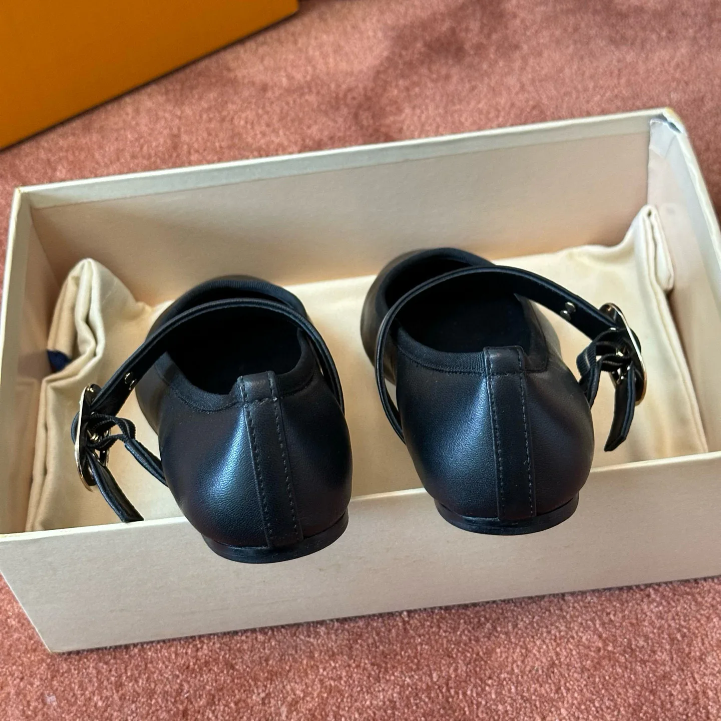 Балетки Женские Louis Vuitton 24623