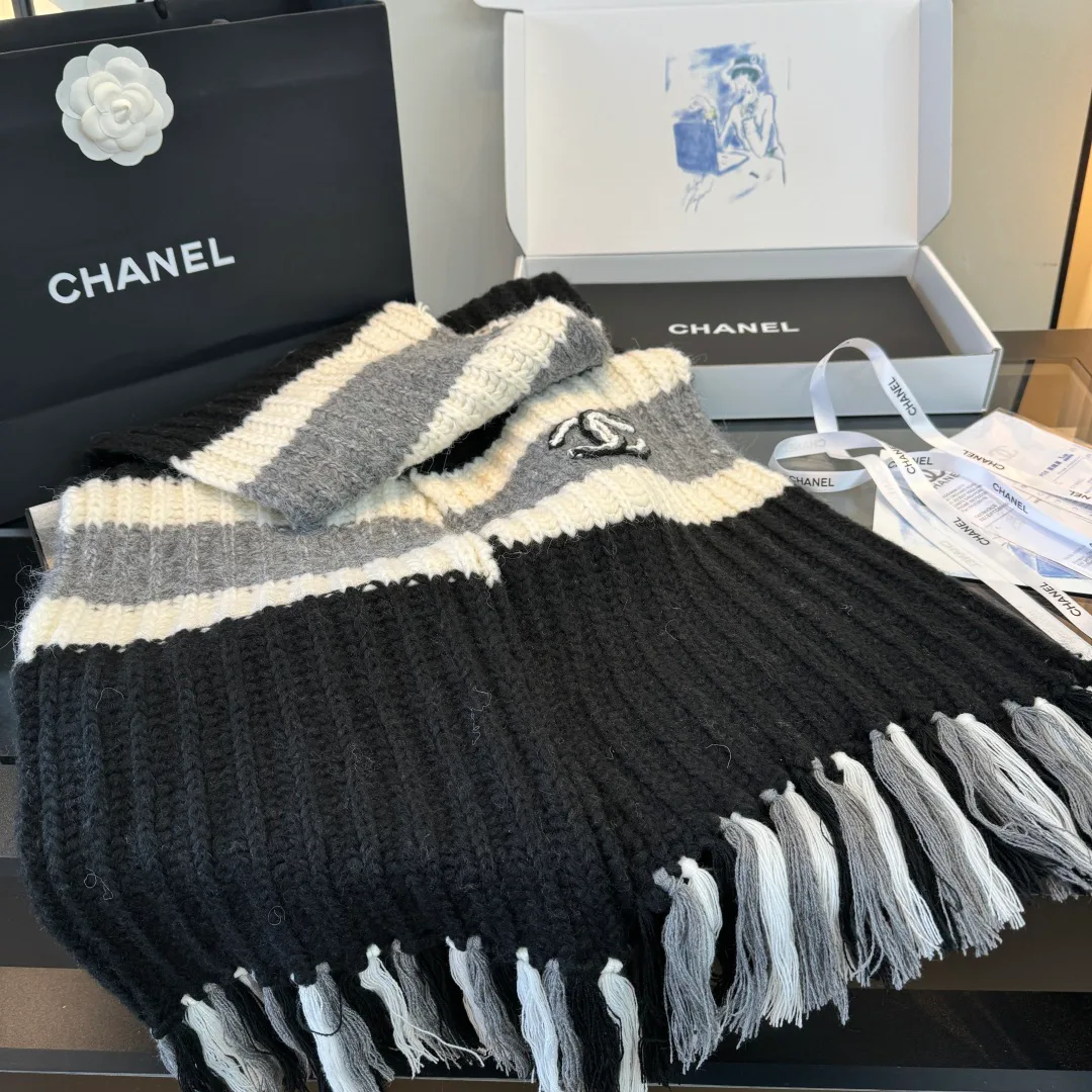 Шарфы Chanel 18627309
