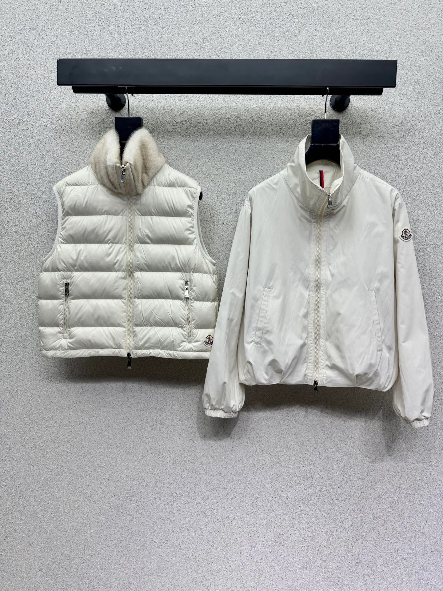 Куртки И Пуховики Женские Moncler 19057909