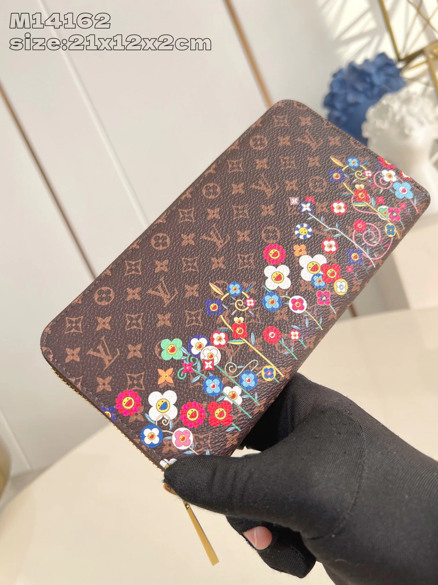 Кошельки Louis Vuitton 7906