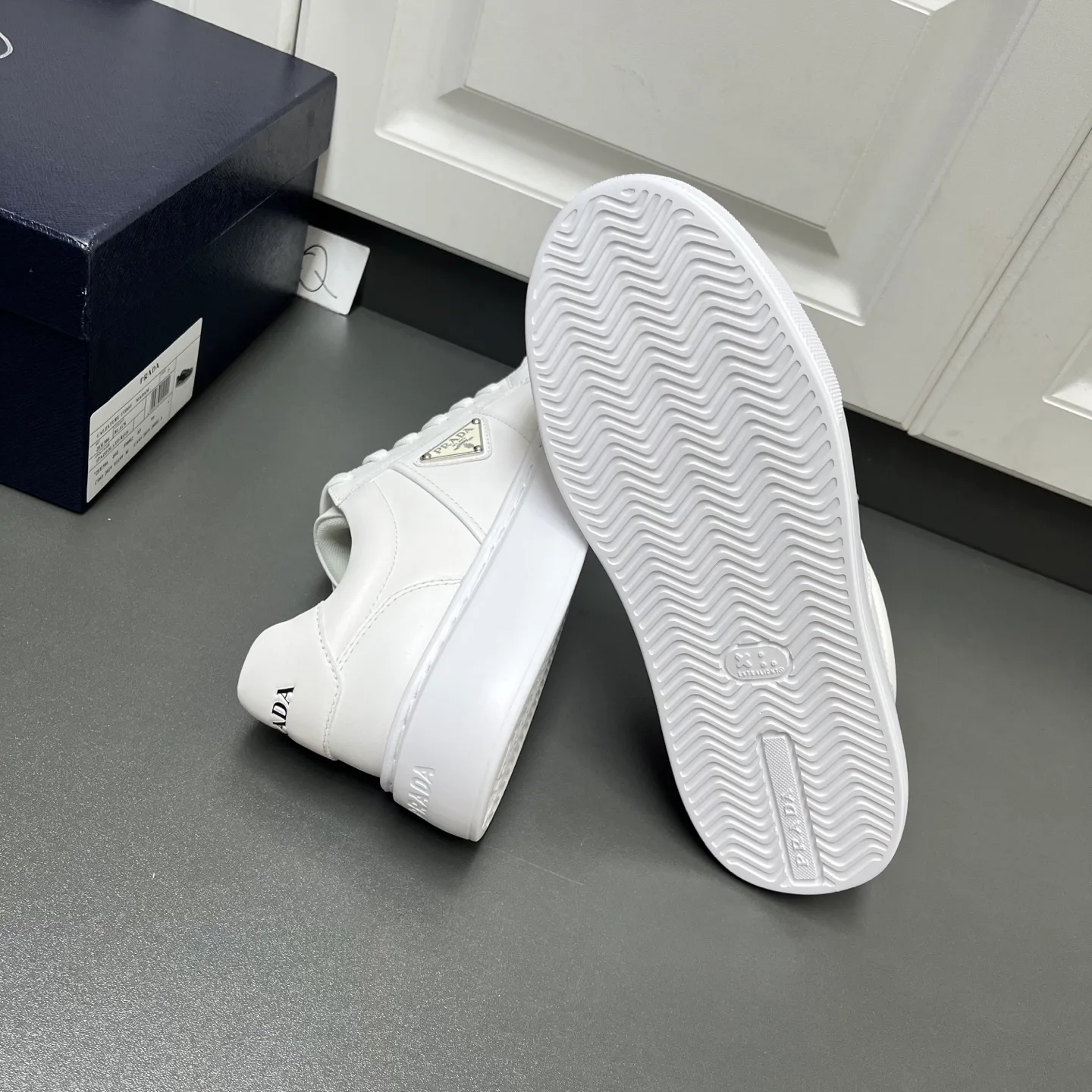 Кроссовки Мужские Prada 17457943