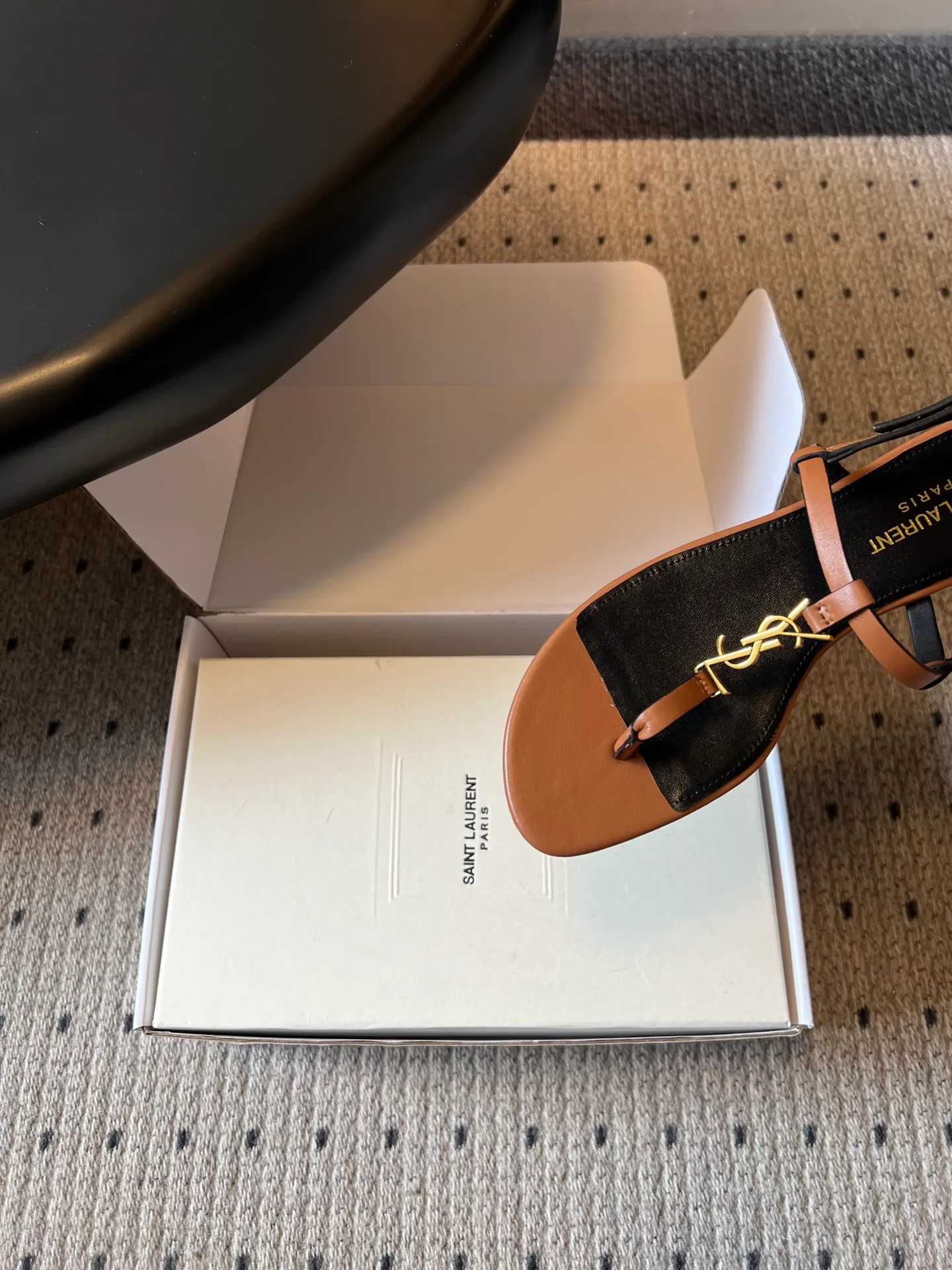 Шлепанцы Женские Saint Laurent 17632149