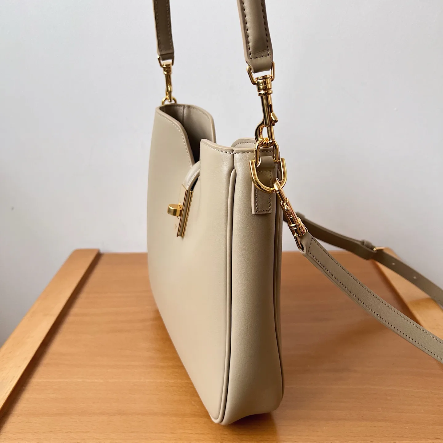 Сумки На Ремне Женские Celine 291307