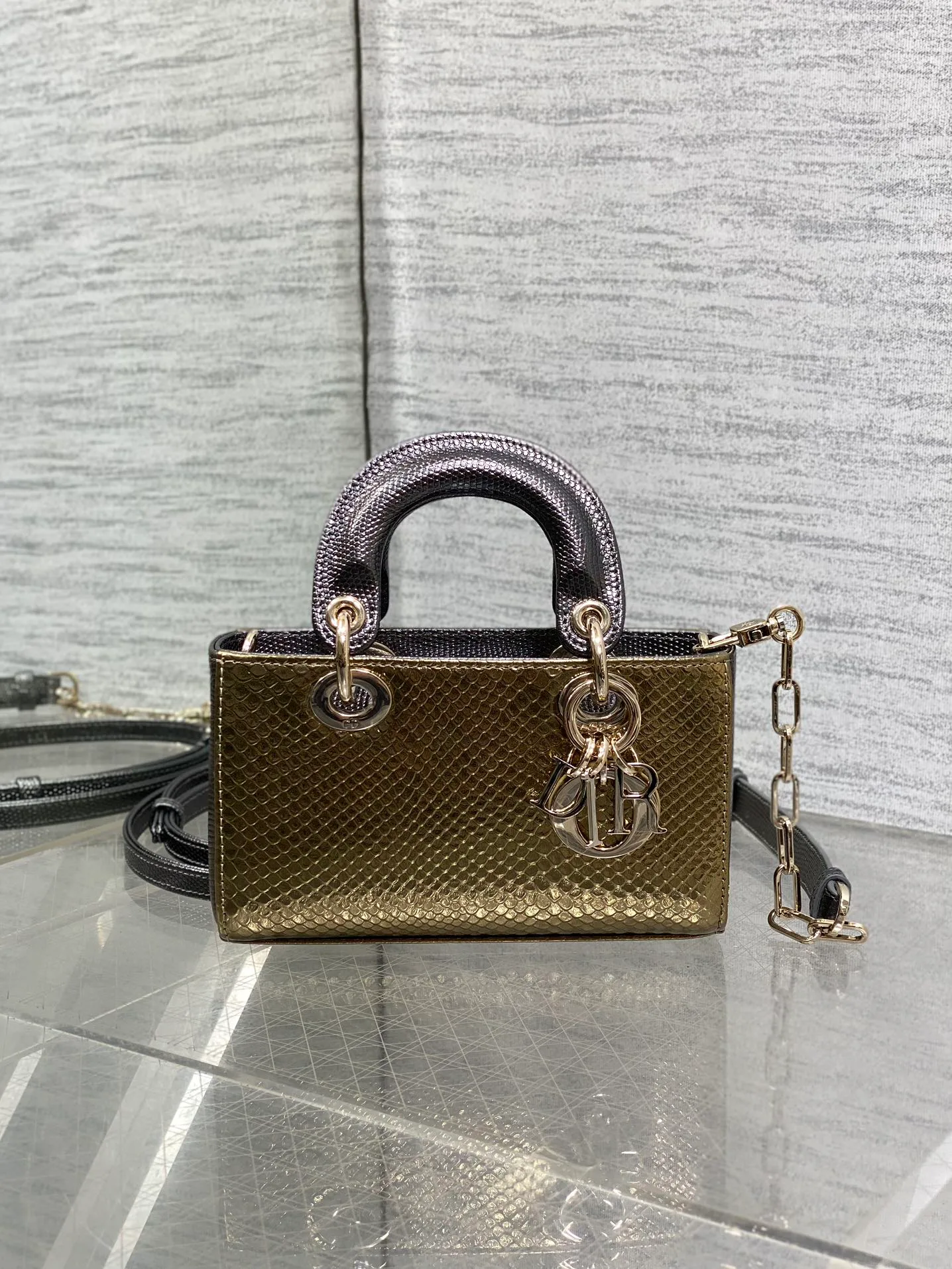 Классические Сумки Женские Christian Dior 12817886