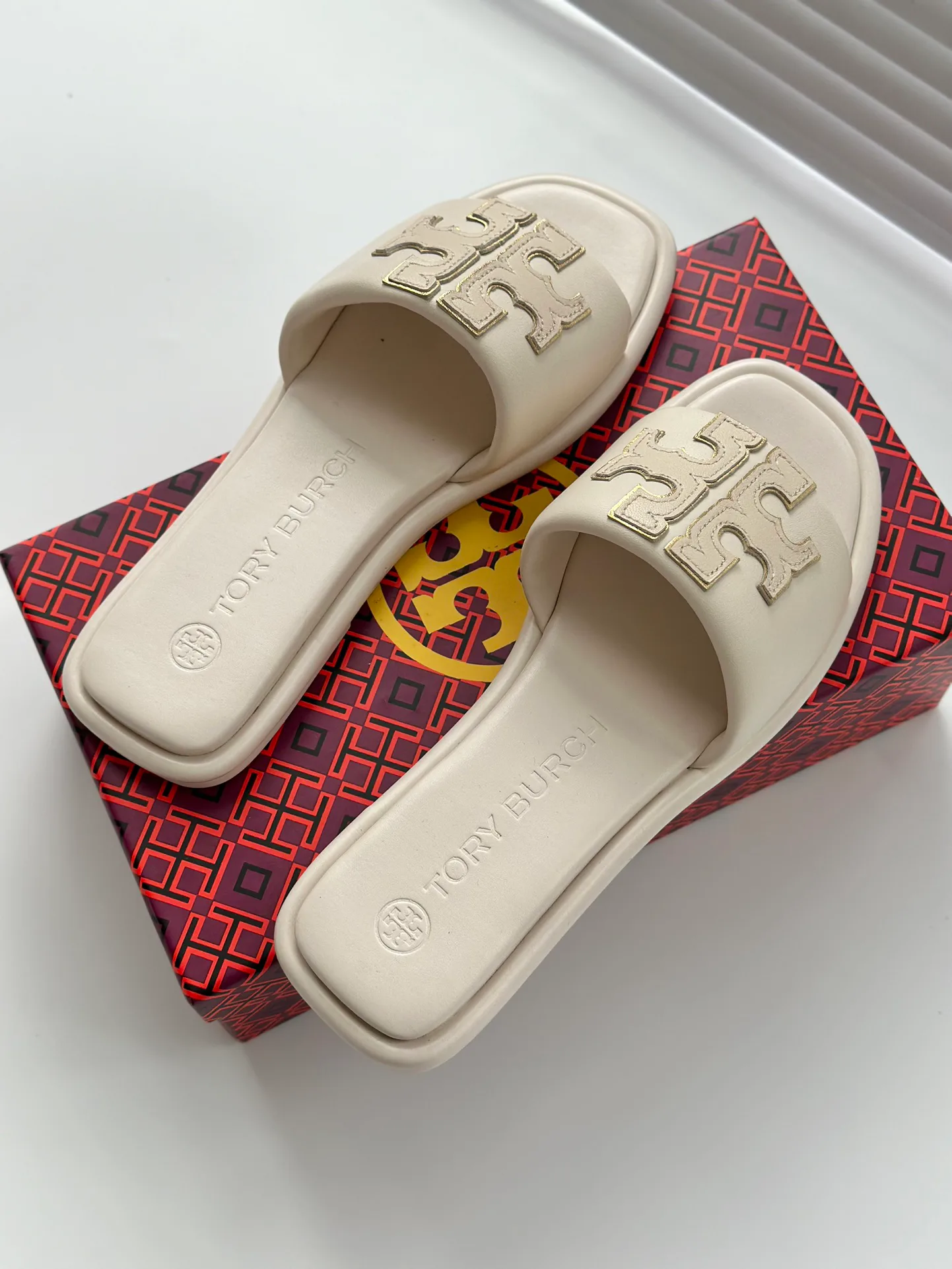 Шлепанцы Женские Tory Burch 24474