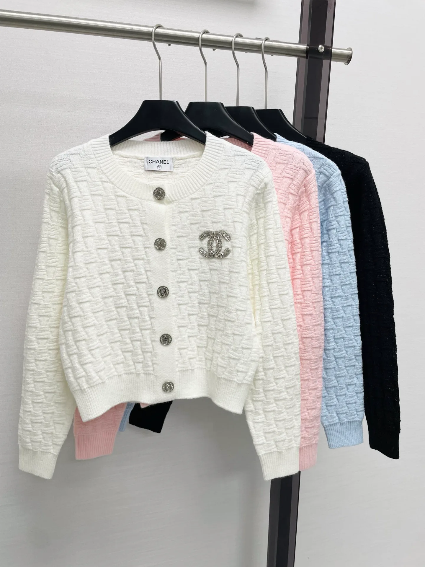 Джемперы И Свитеры Женские Chanel 18138181