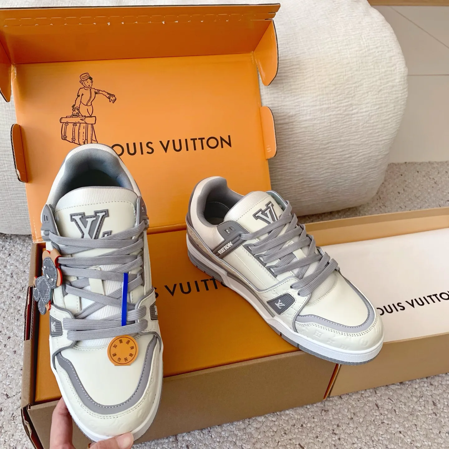 Кроссовки Женские Louis Vuitton 18258368