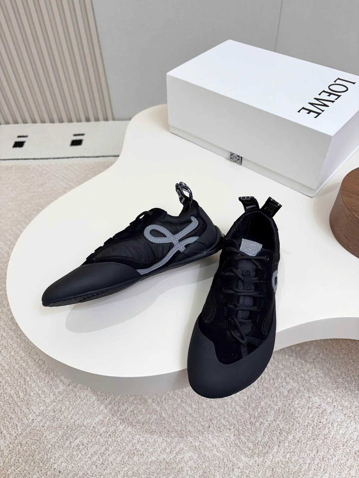 Кроссовки Женские Loewe 18132956