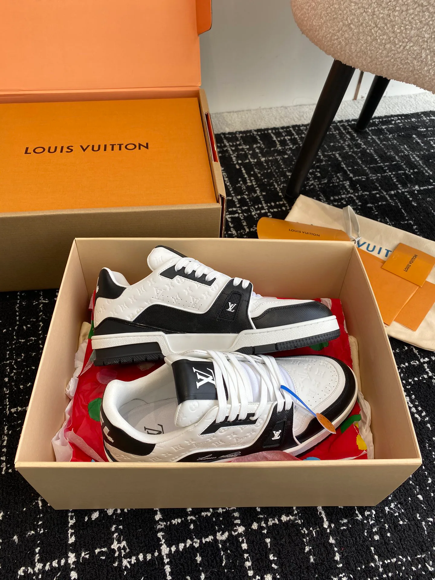 Кроссовки Женские Louis Vuitton 5790878