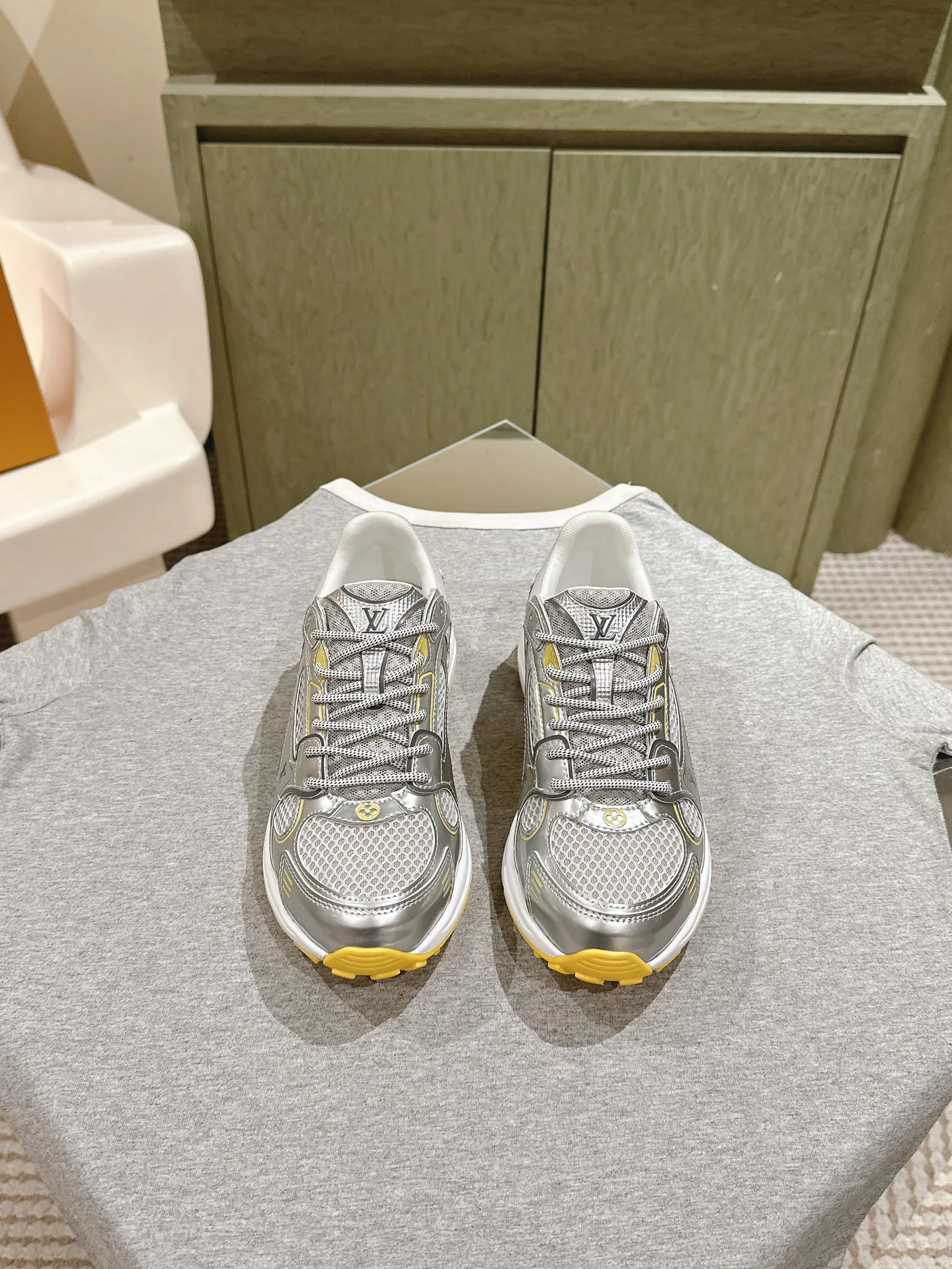 Кроссовки Женские Louis Vuitton 35438