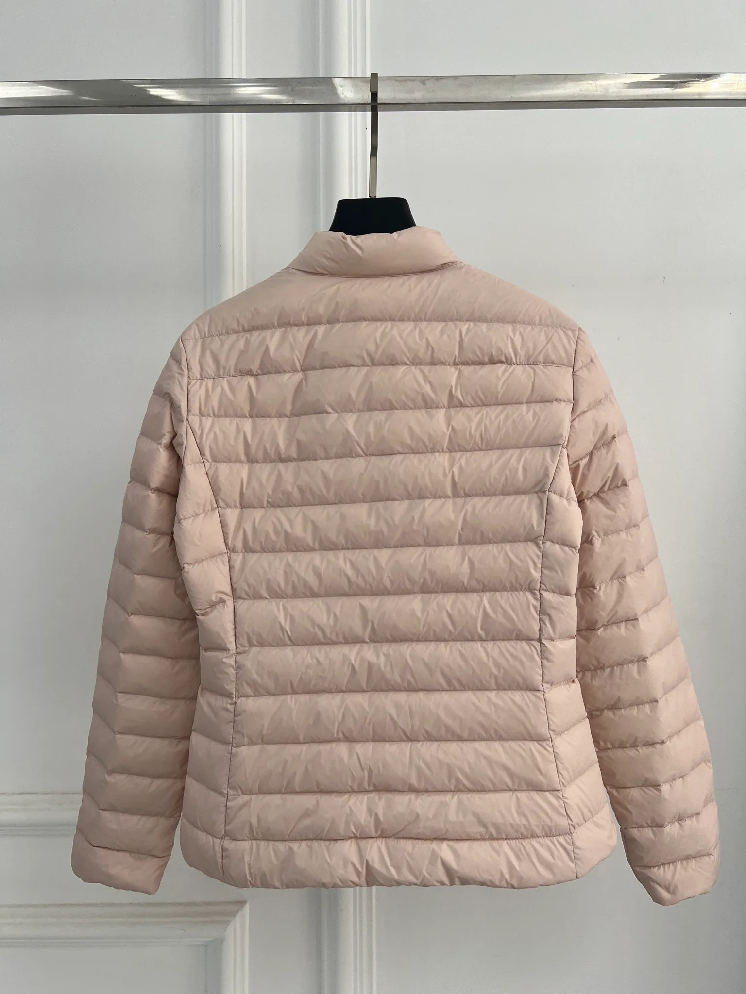 Куртки И Пуховики Женские Moncler 18416163