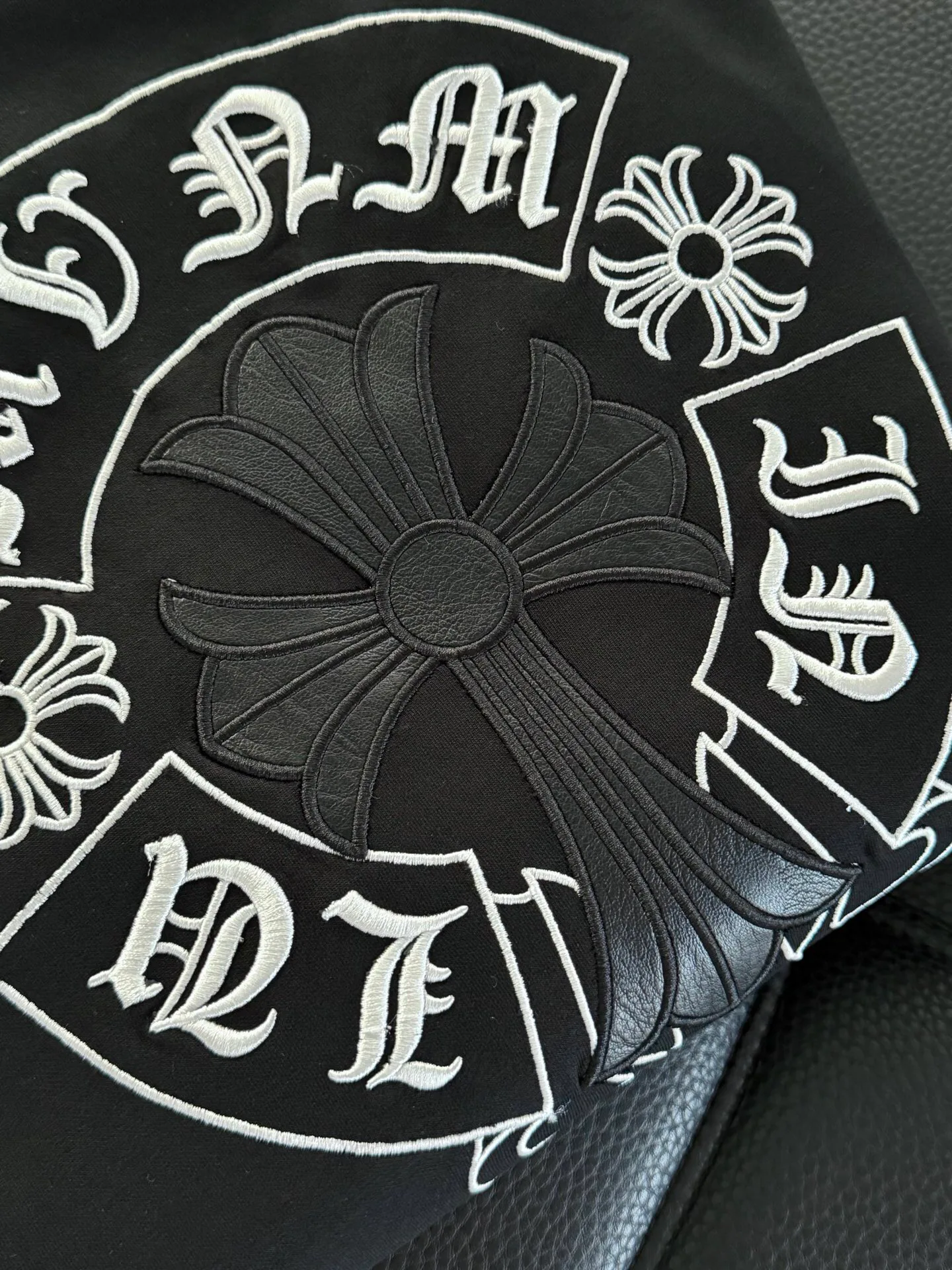 Футболки Женские Chrome Hearts 11701338