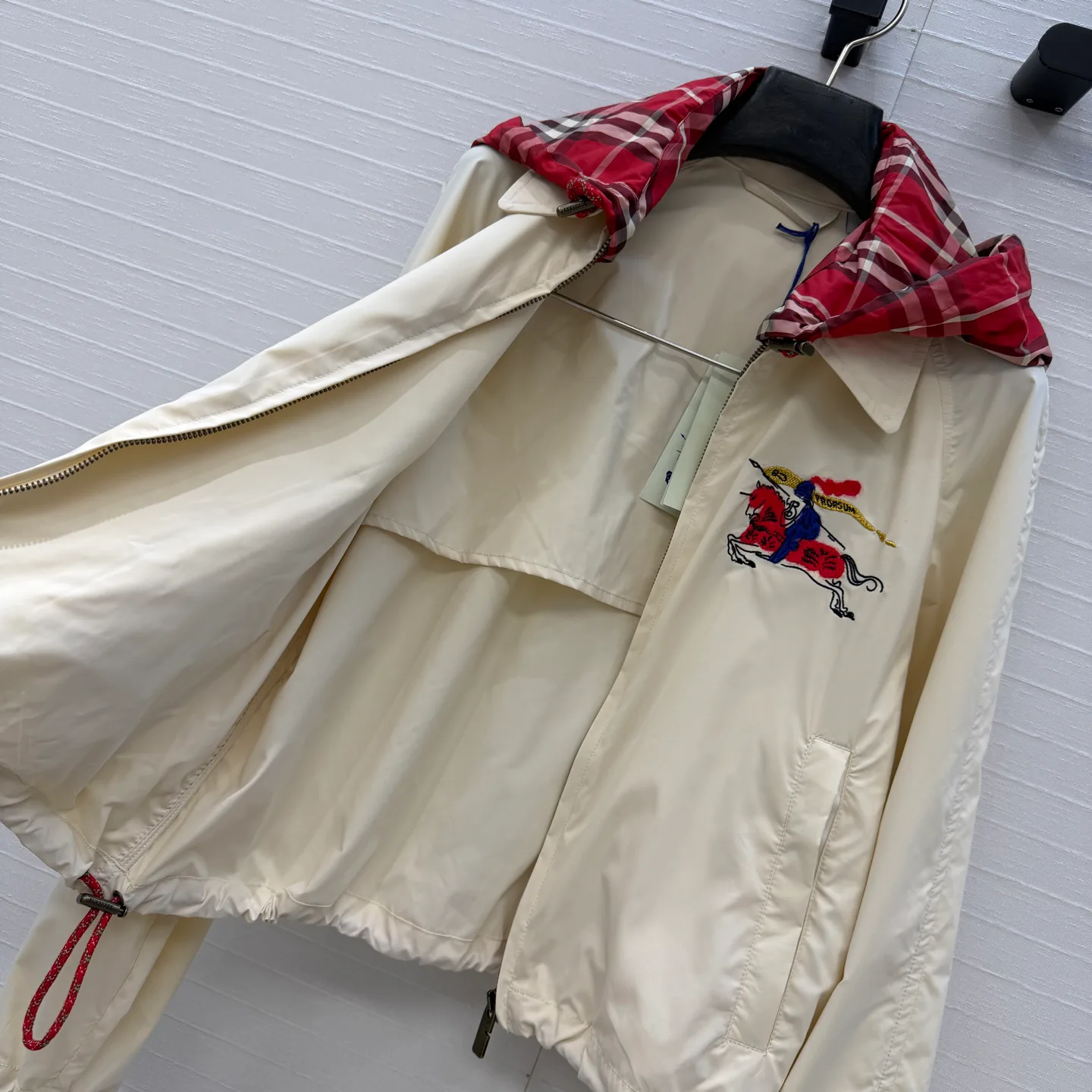 Куртки И Пуховики Женские Burberry 10239409