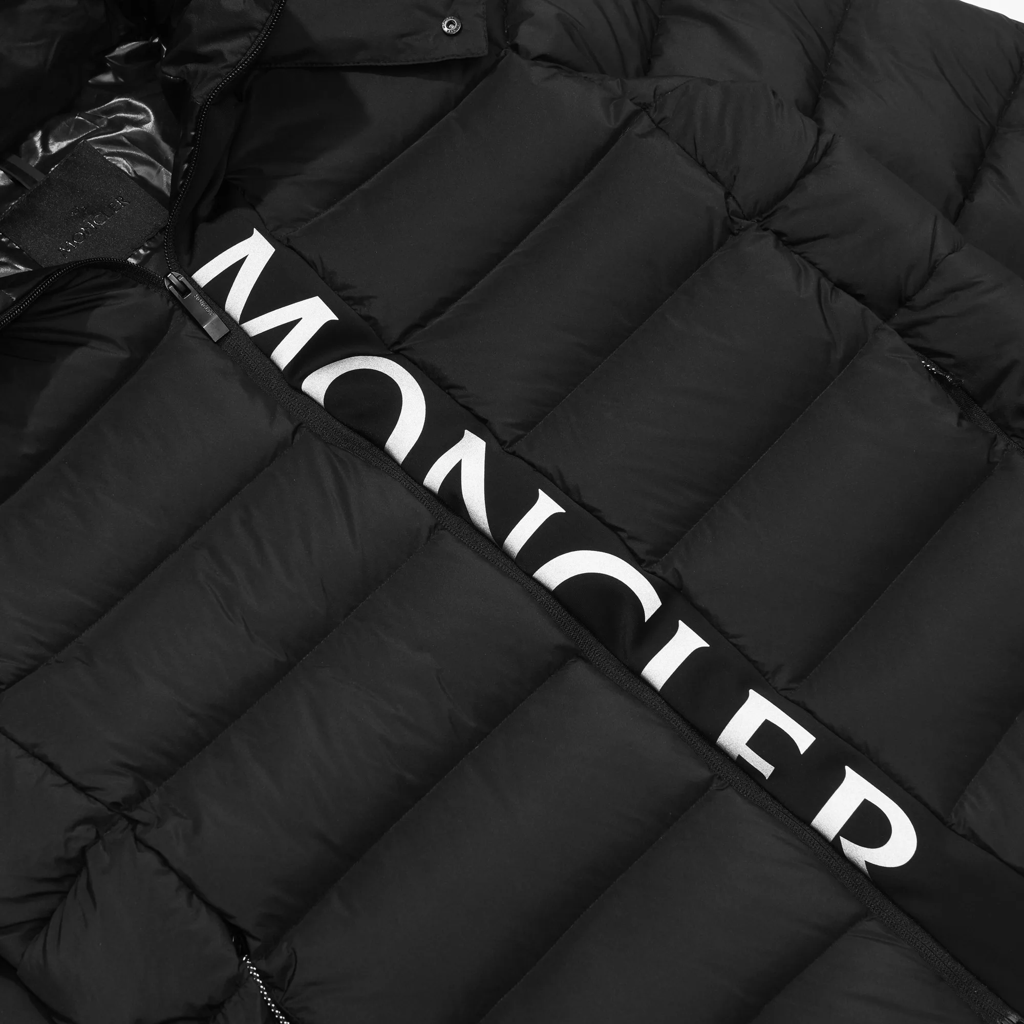 Куртки И Пуховики Женские Moncler 817107