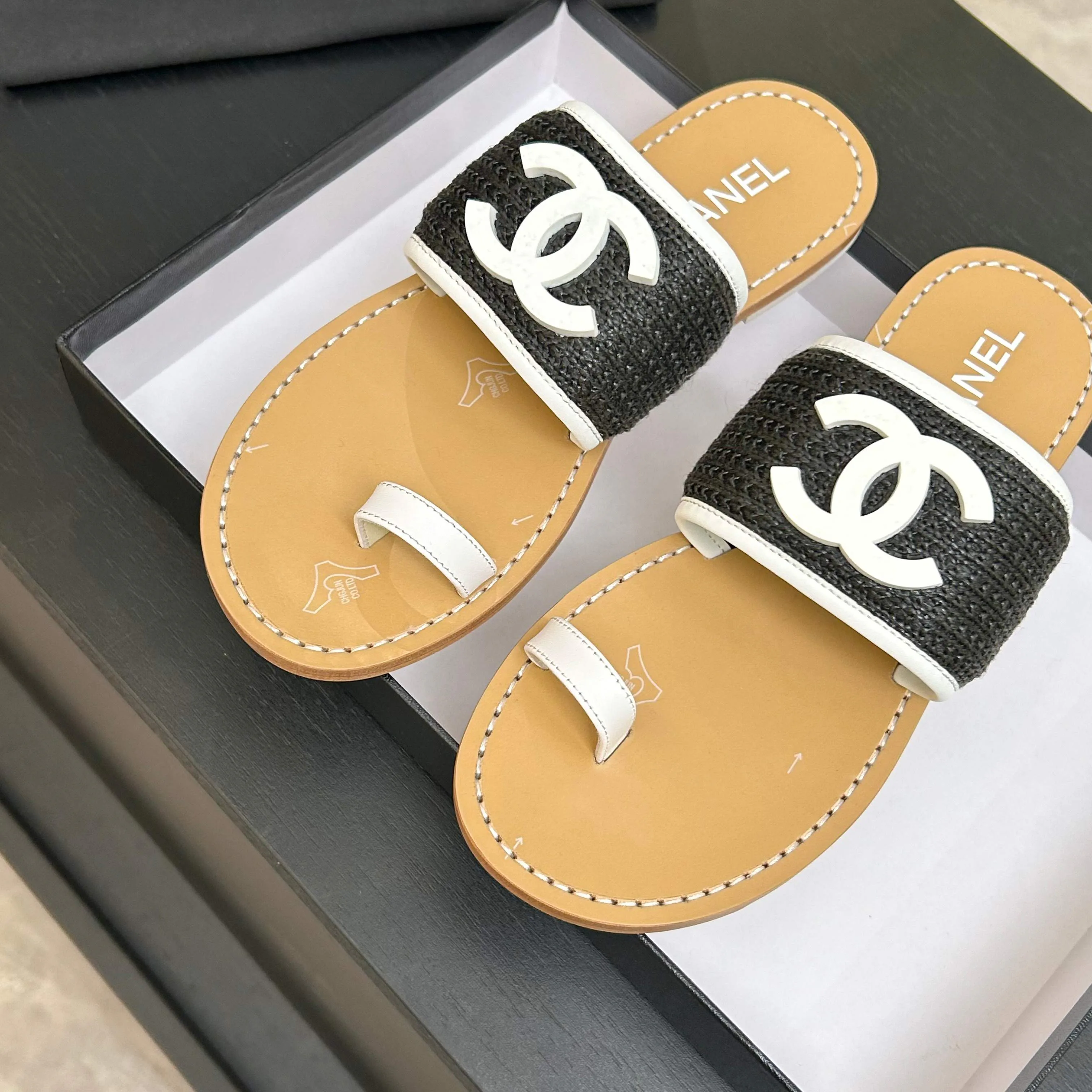 Сандалии Женские Chanel 11776656