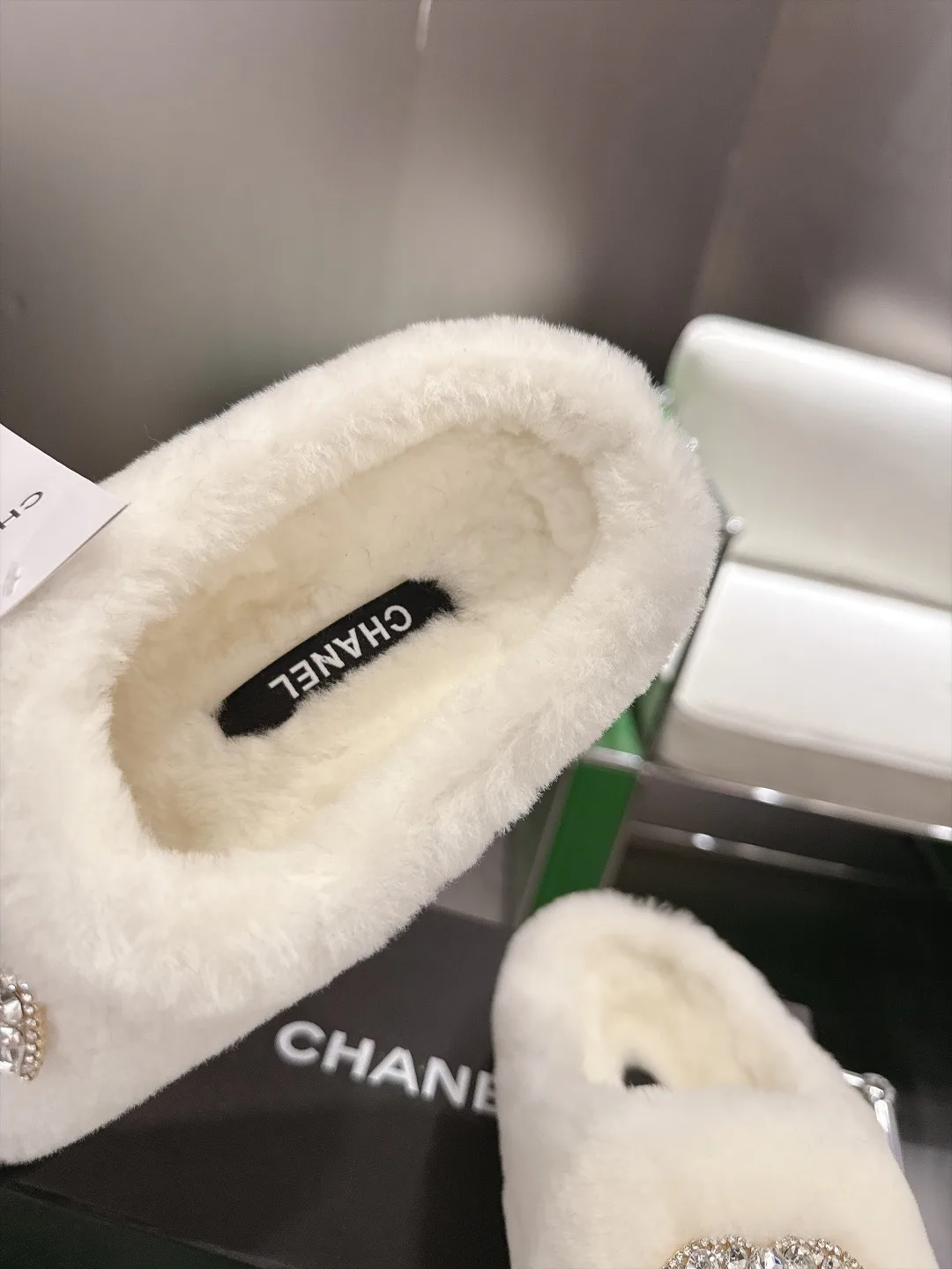Тапочки Женские Chanel 18053387