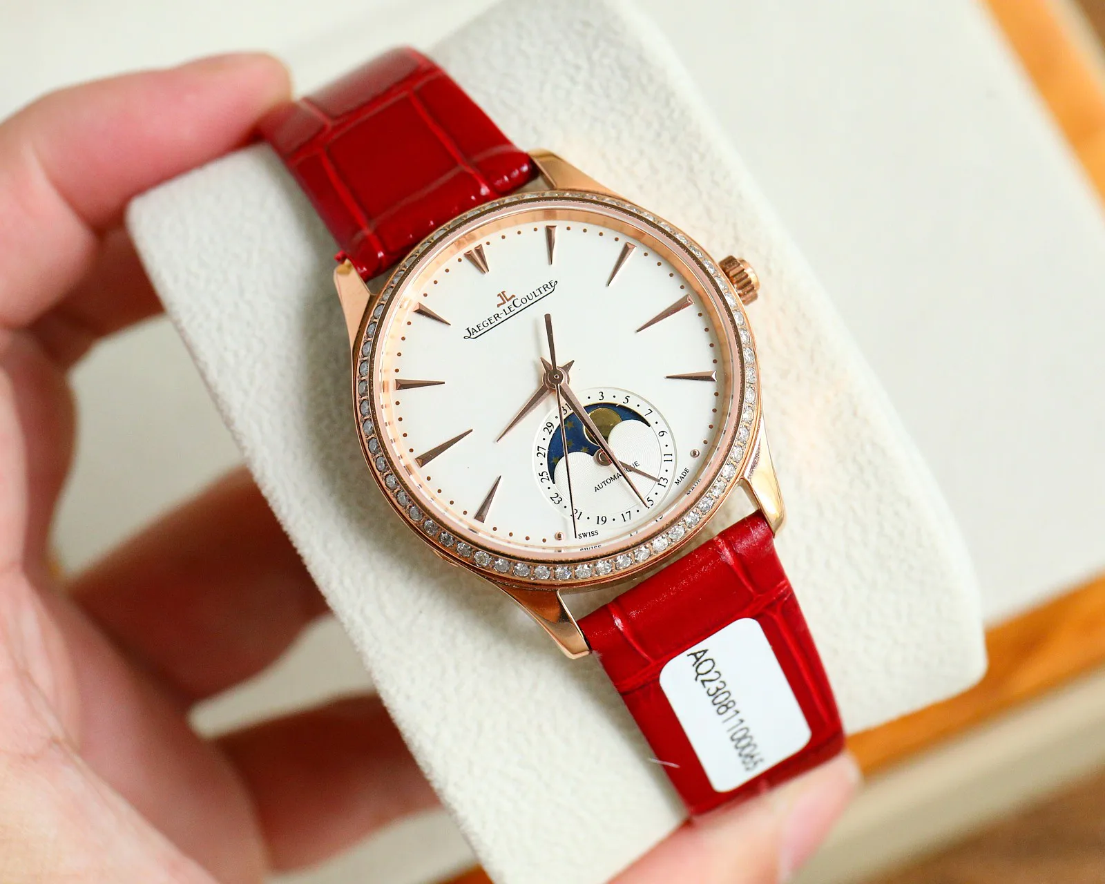 Часы Женские Jaeger-Lecoultre 18233885
