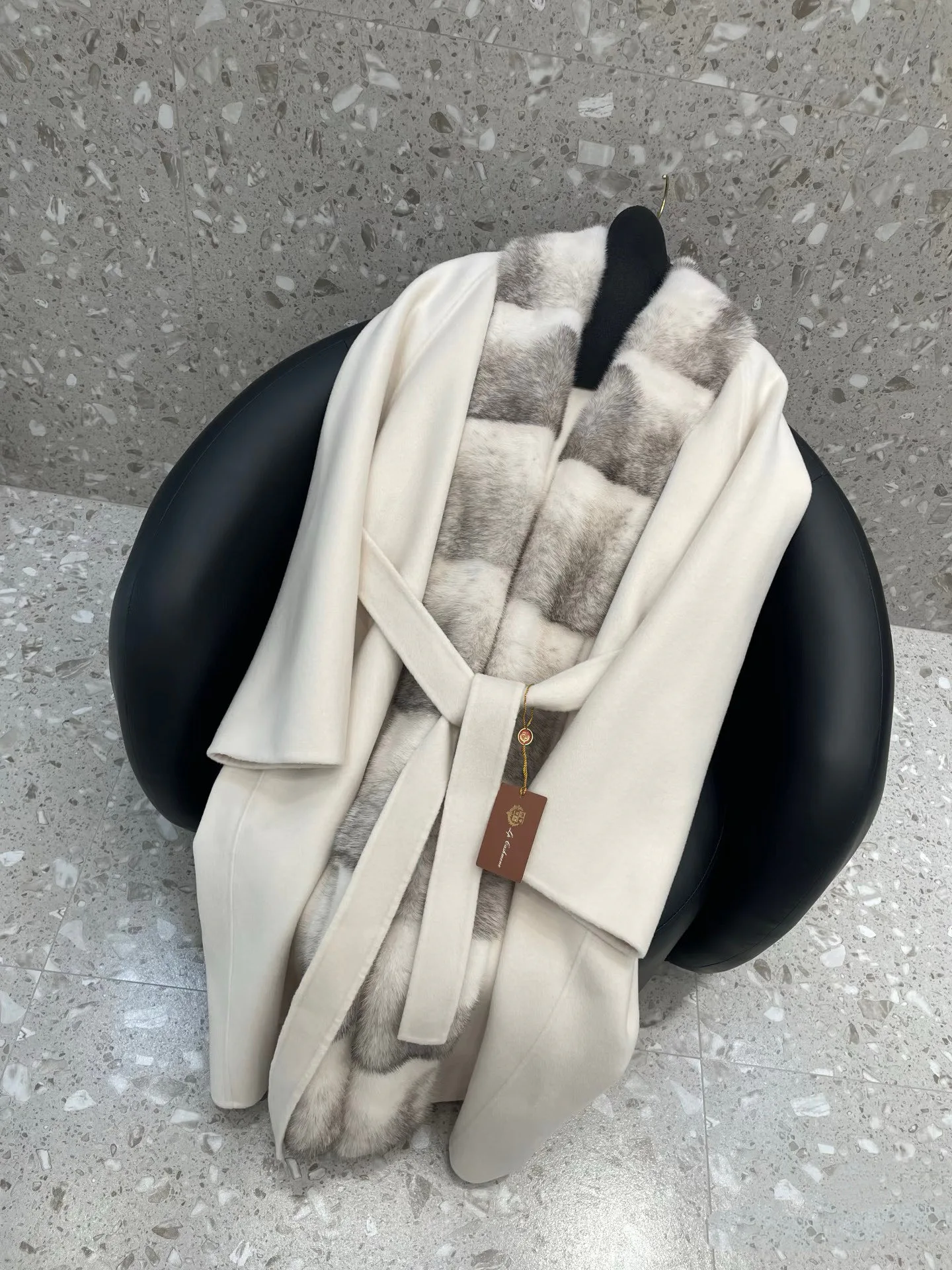 Пальто Женские Loro Piana 18769574