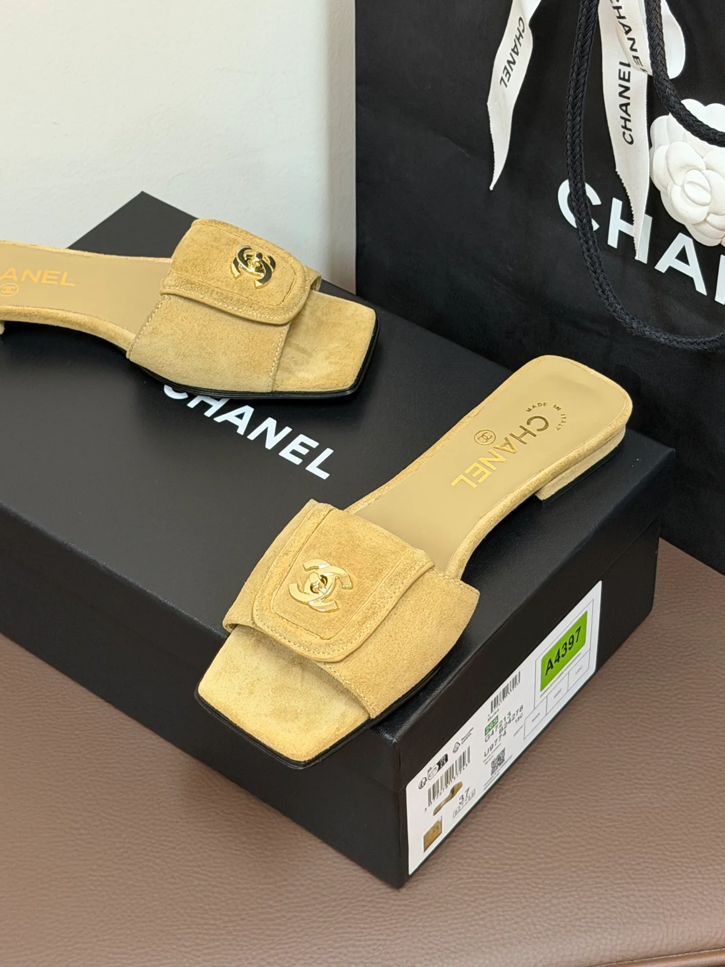 Шлепанцы Женские Chanel 12163314