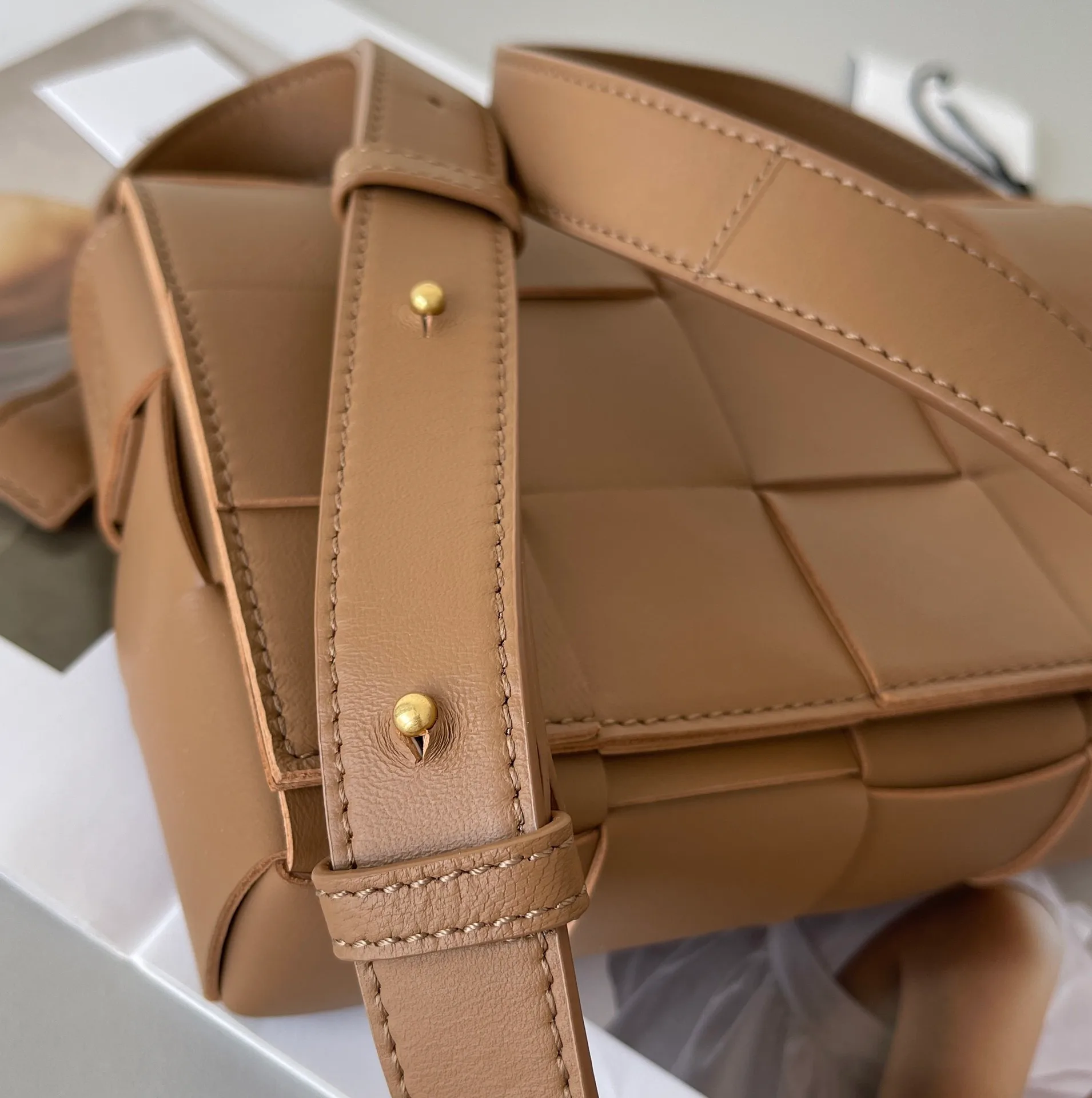 Сумки На Ремне Женские Bottega Veneta 17126372