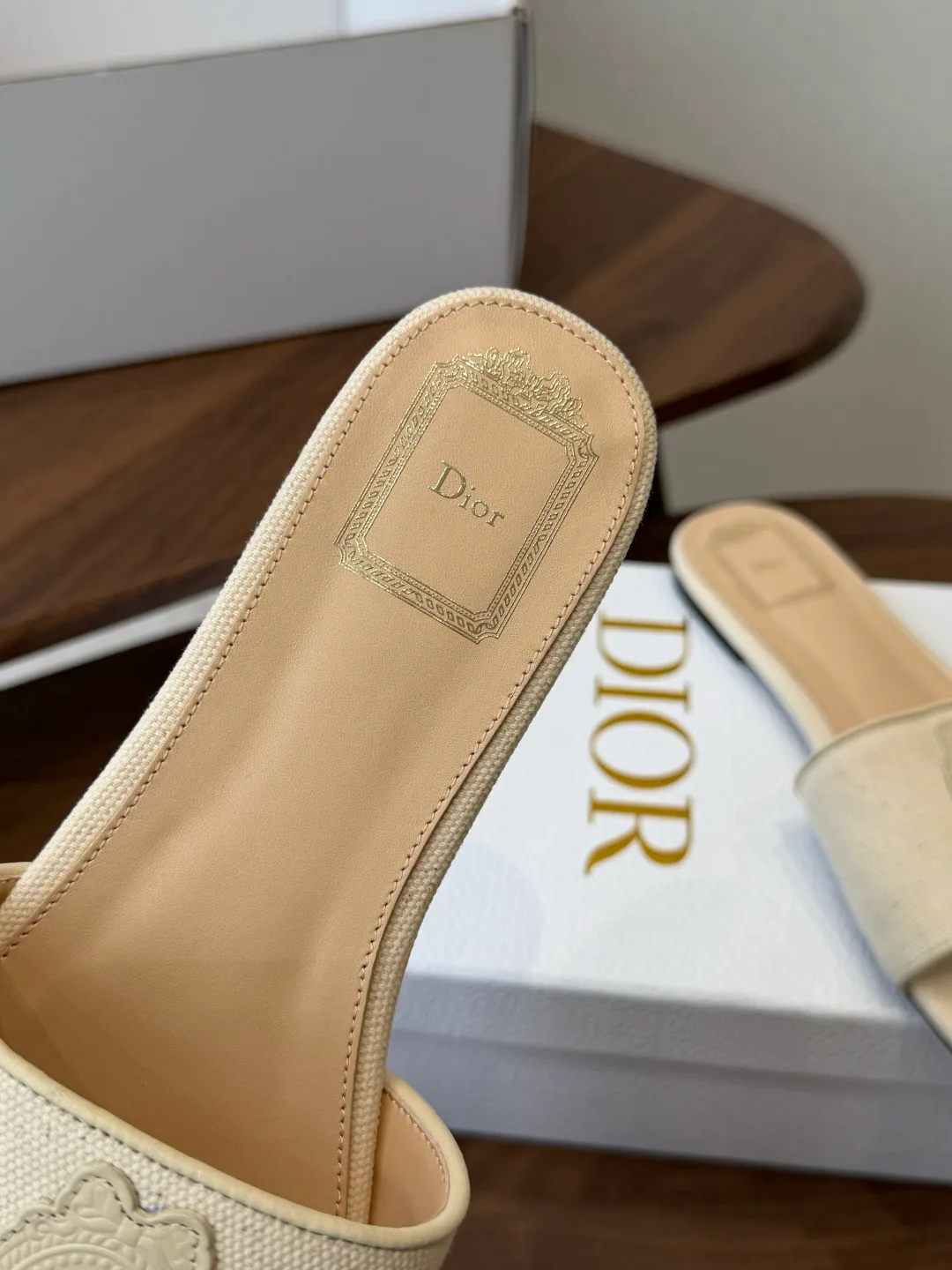 Шлепанцы Женские Christian Dior 17580784