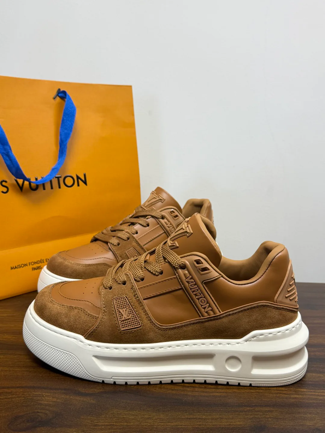 Кроссовки Мужские Louis Vuitton 19716374