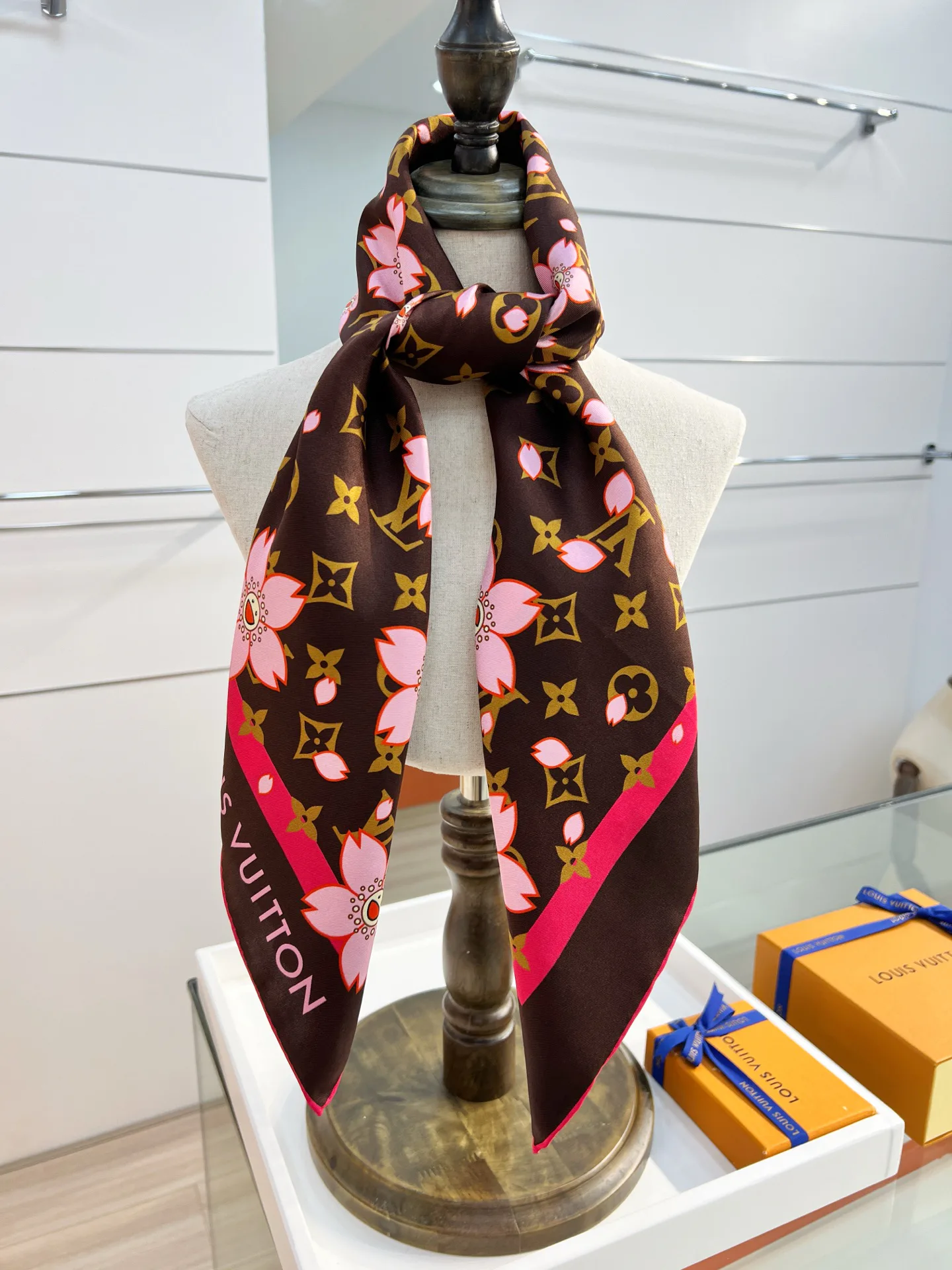 Платки Louis Vuitton 11264305