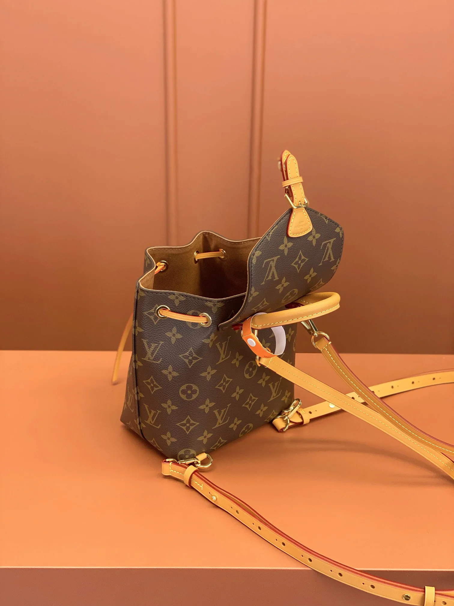Рюкзаки Женские Louis Vuitton 18260499