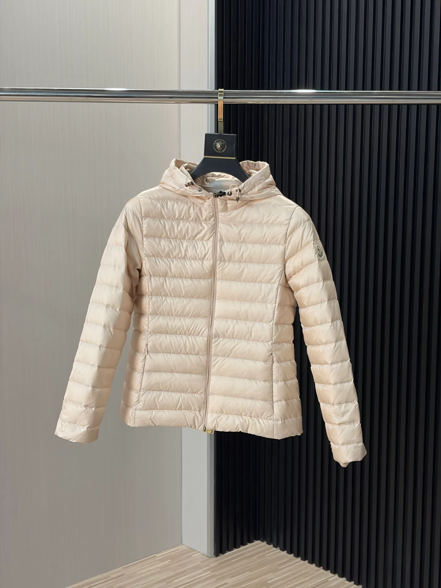 Куртки И Пуховики Женские Moncler 18285039