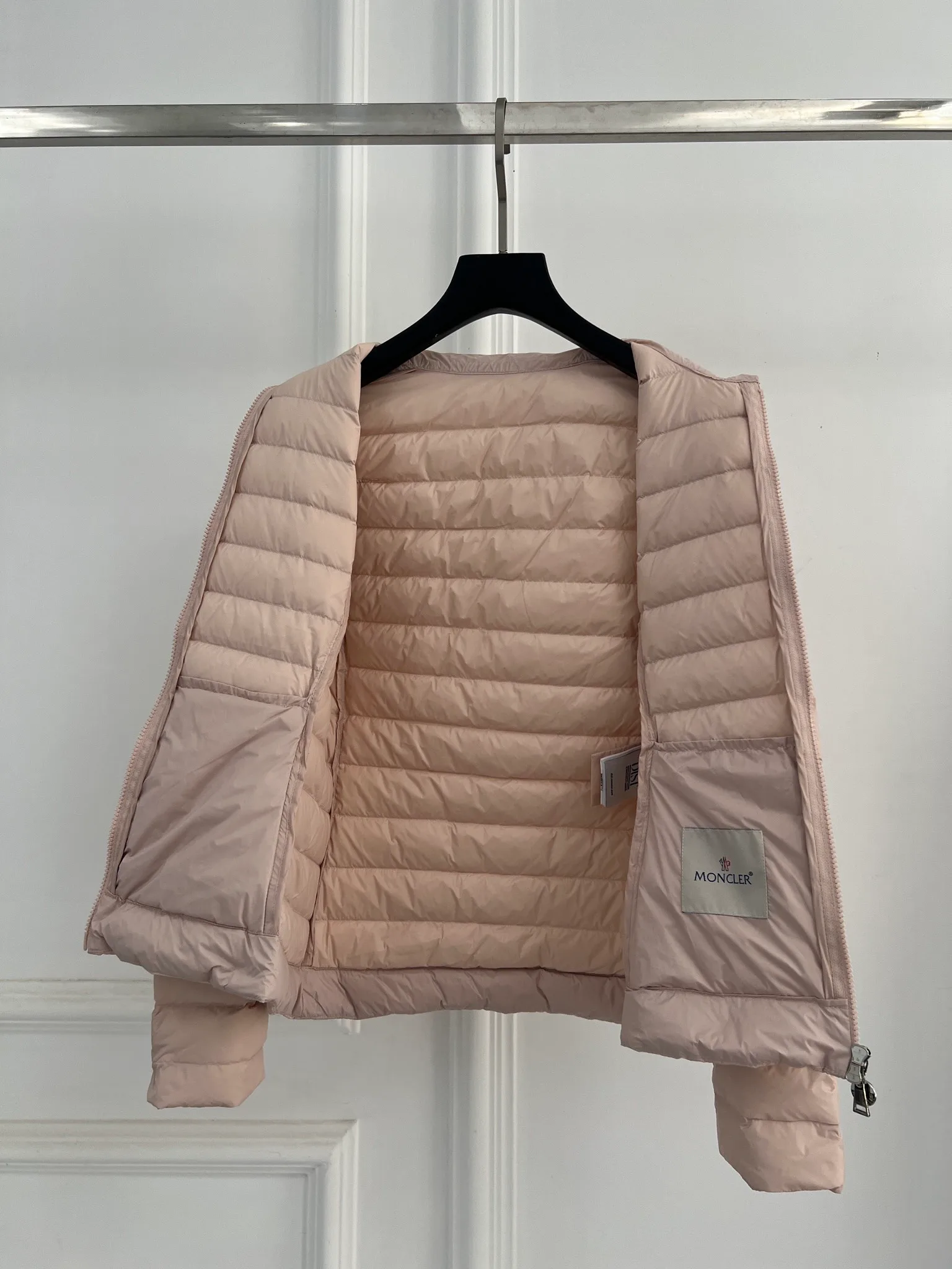 Куртки И Пуховики Женские Moncler 18416163