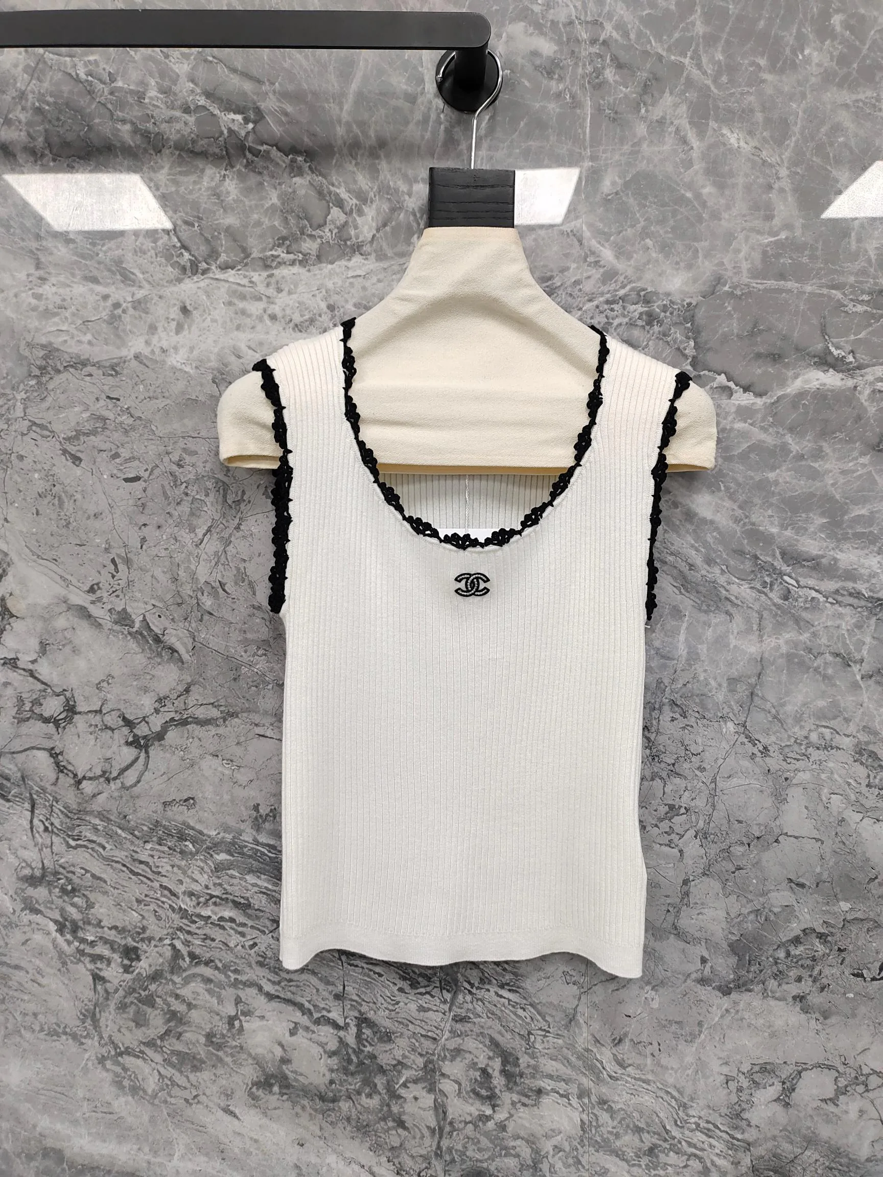 Жилеты Женские Chanel 13314365