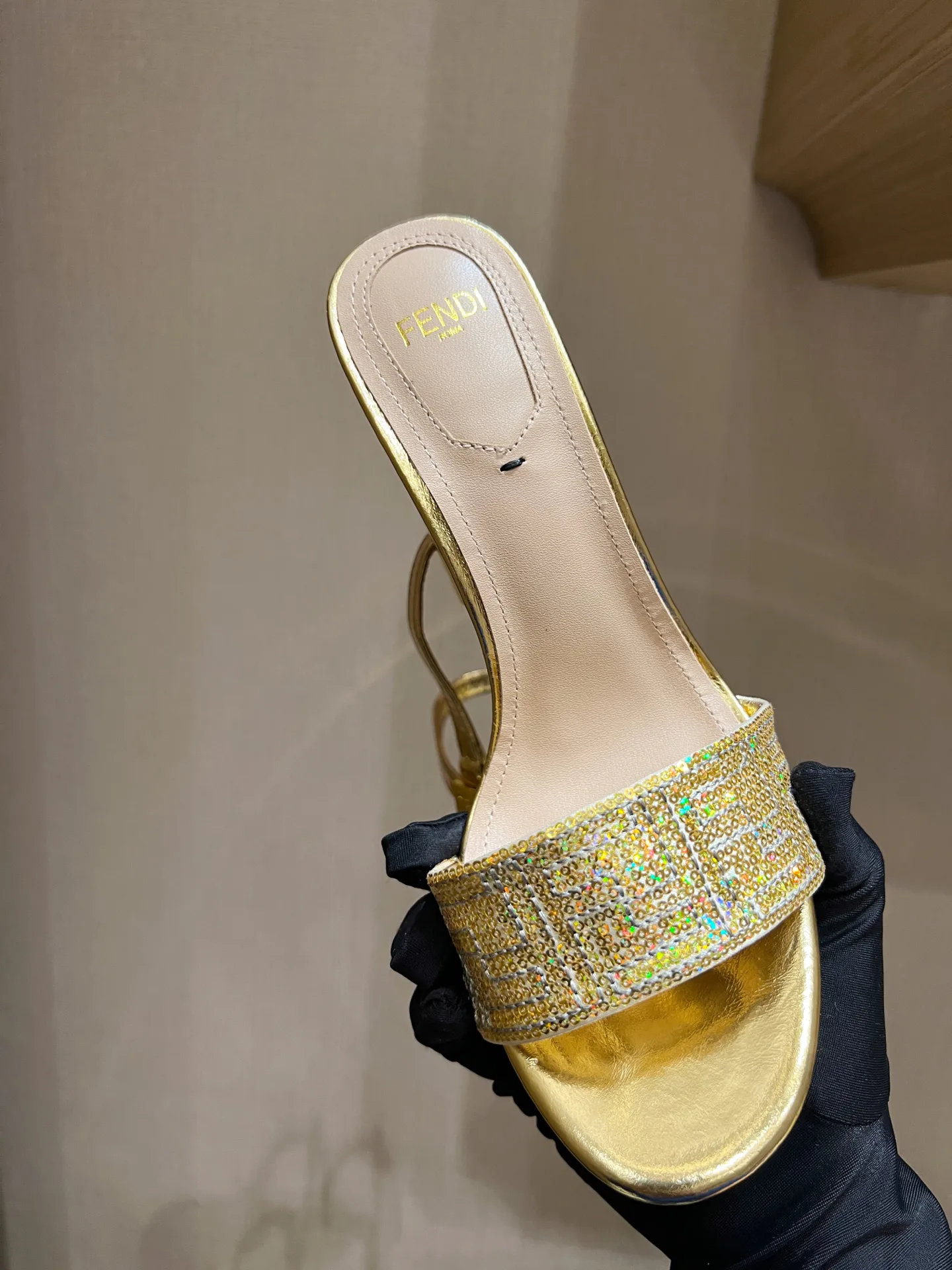 Босоножки Женские Fendi 9288996