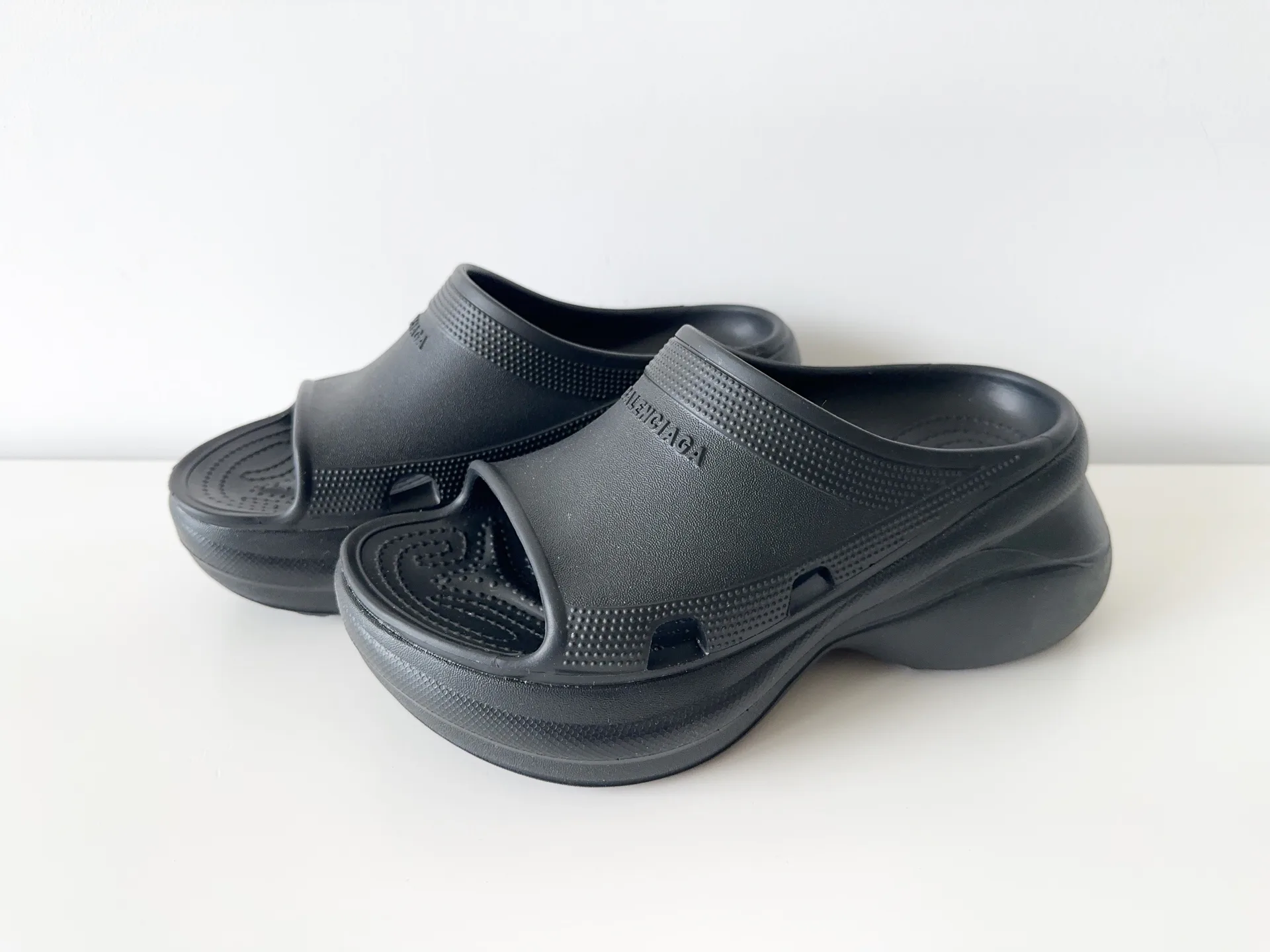 Шлепанцы Женские Balenciaga 907496