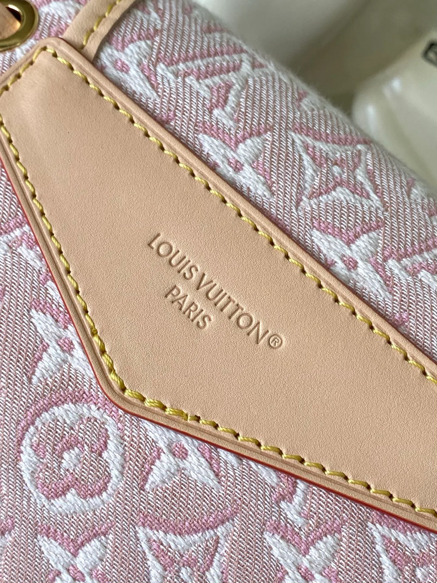 Классические Сумки Женские Louis Vuitton 18170465