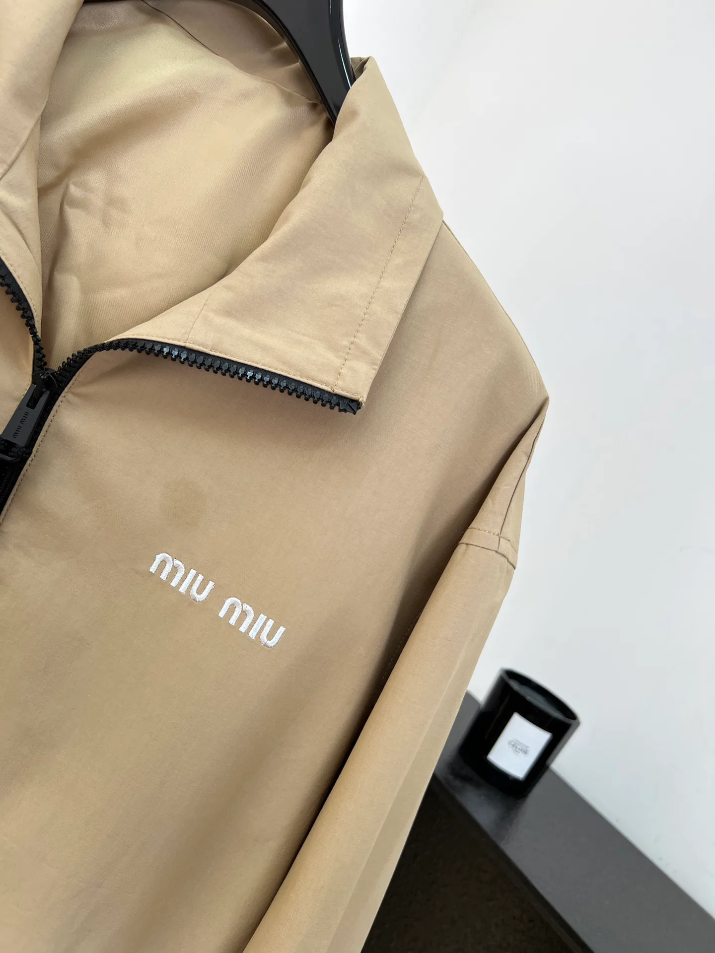 Куртки И Пуховики Женские Miu Miu 18149362