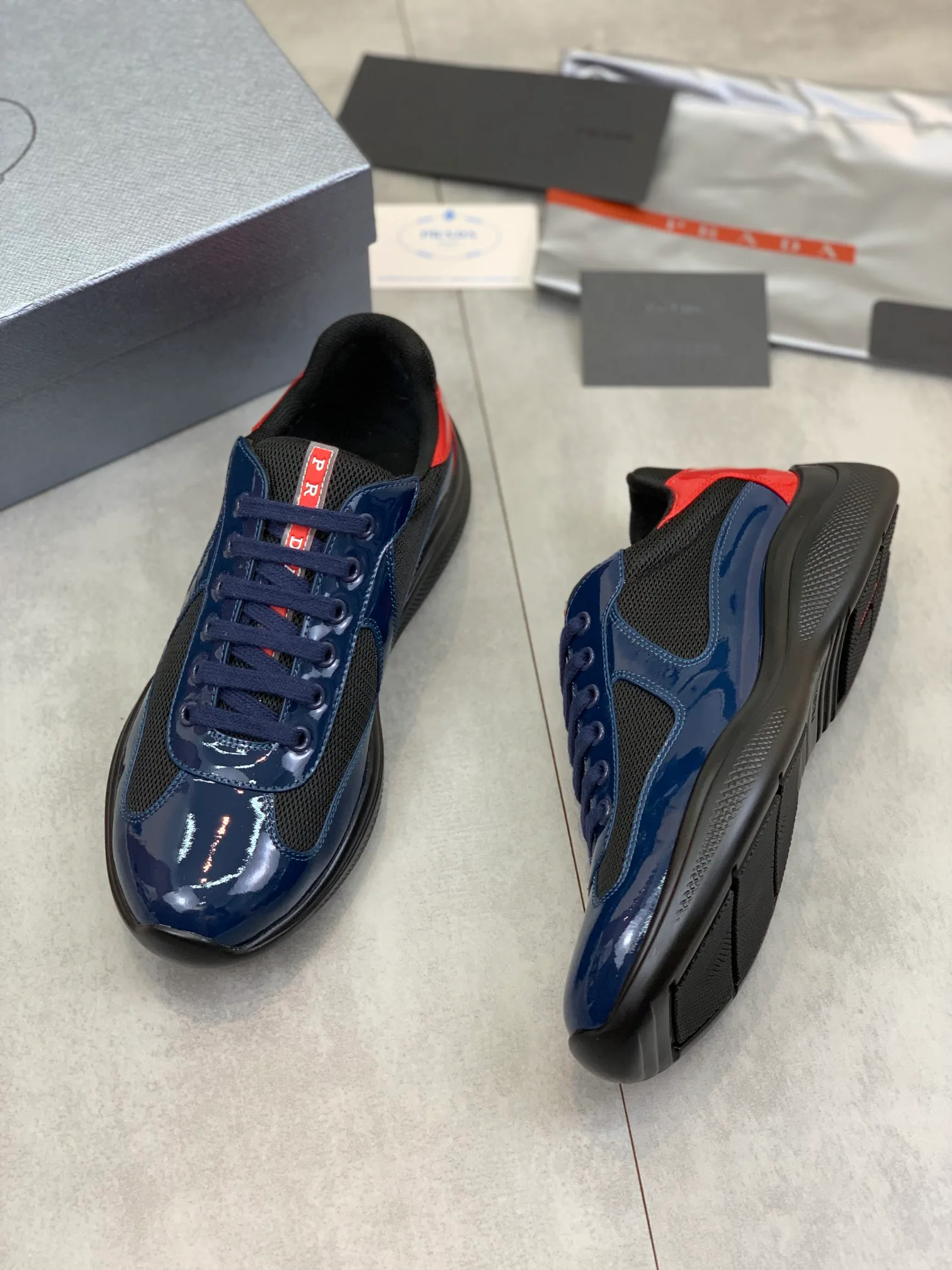 Кроссовки Женские Prada 931622