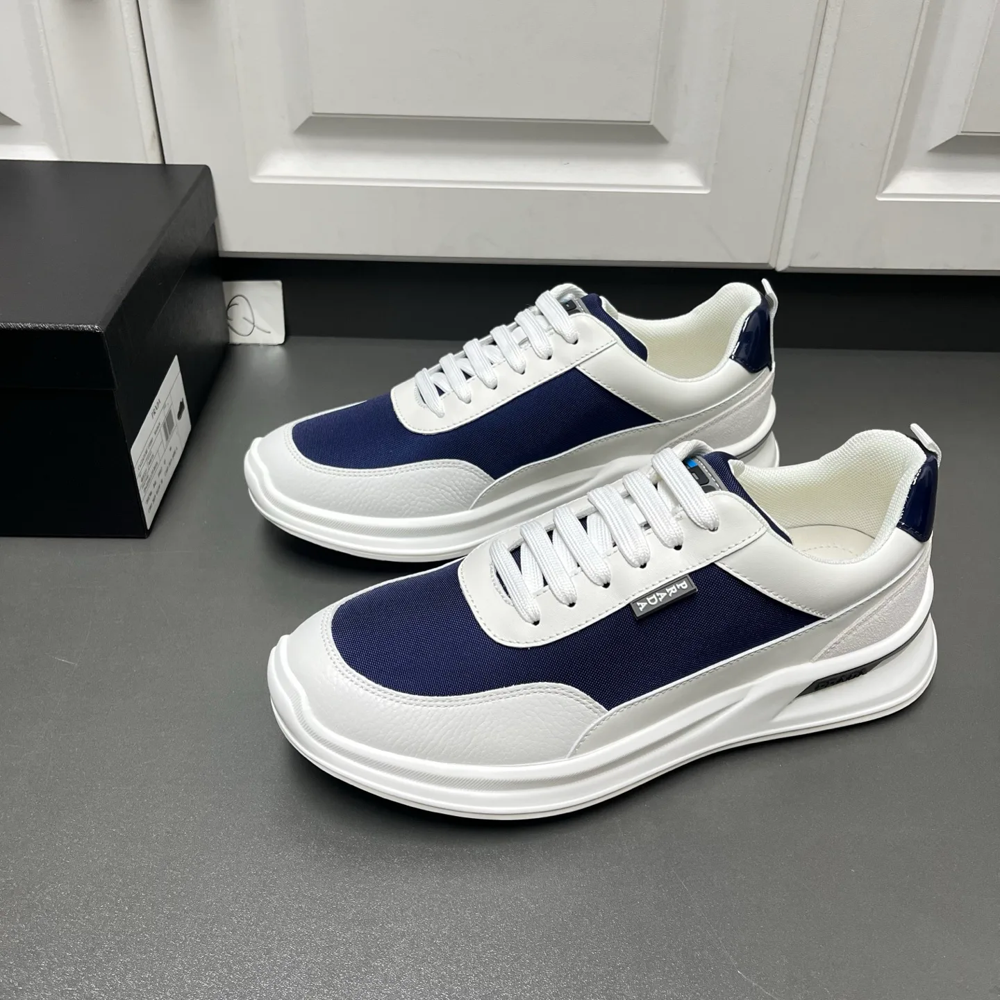 Кроссовки Мужские Prada 13569573