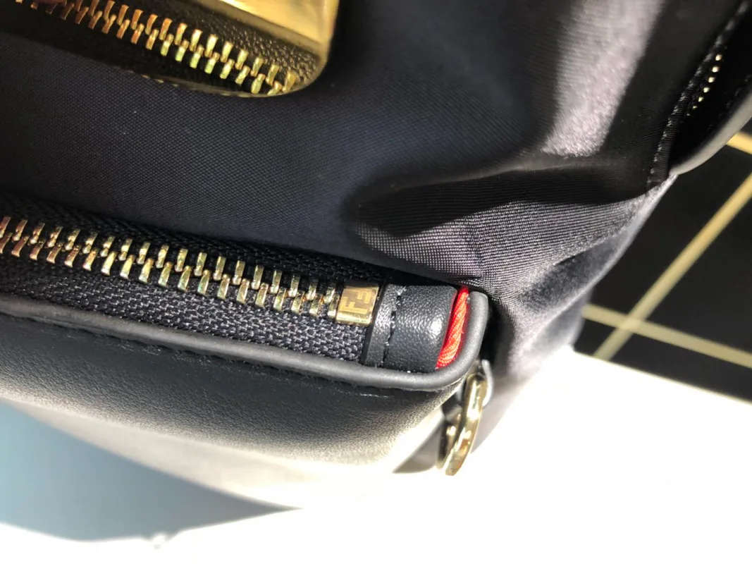 Рюкзаки Женские Fendi 13546262