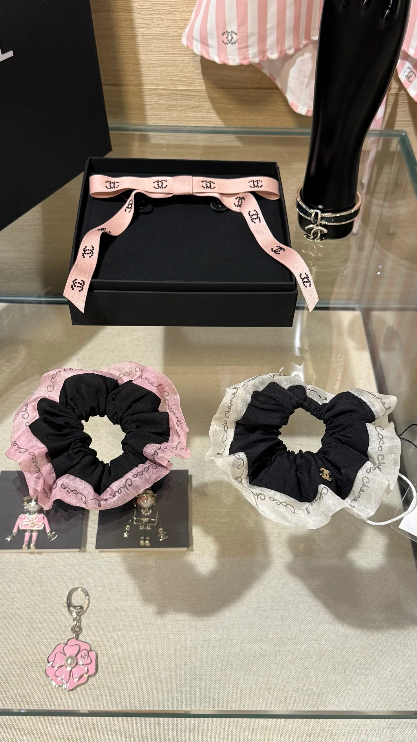 Платки Chanel 203819