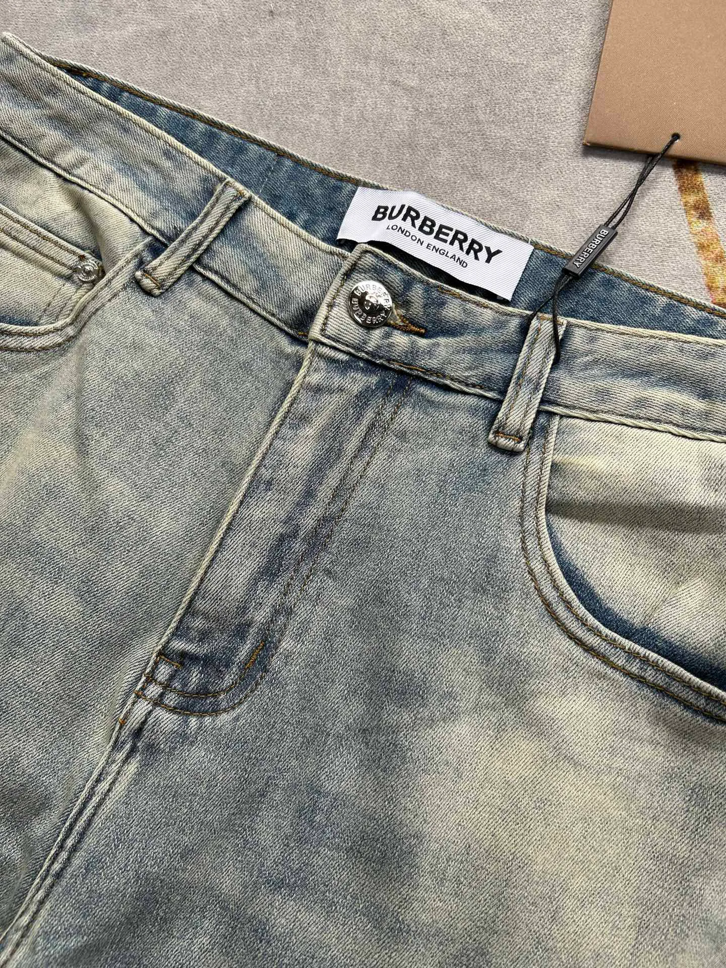 Джинсы Женские Burberry 10658003