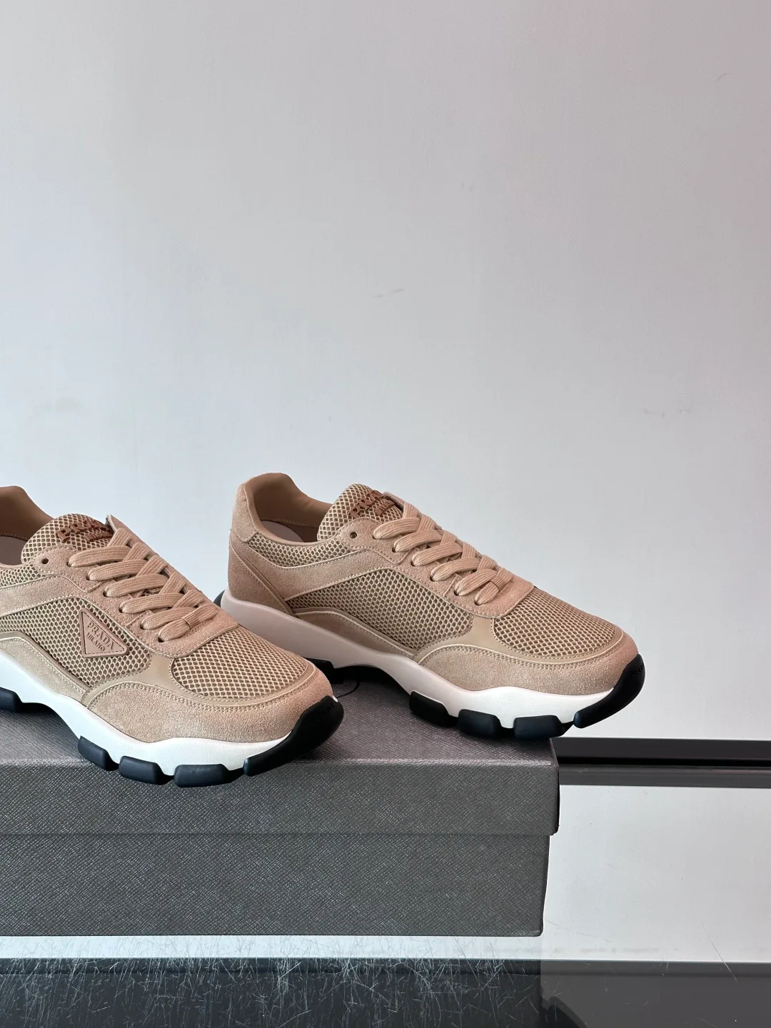 Кроссовки Мужские Prada 18449474