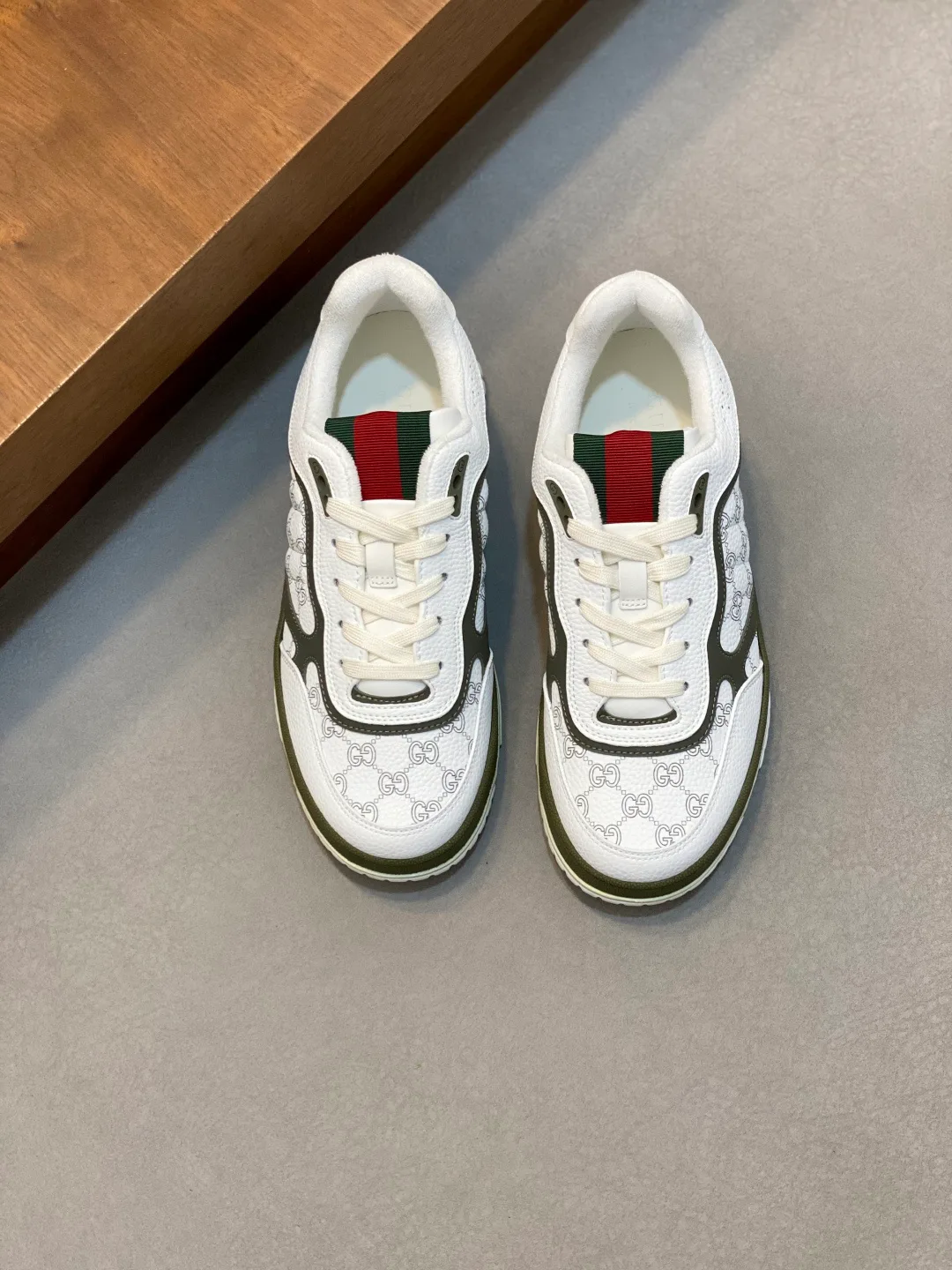 Кроссовки Женские Gucci 289775