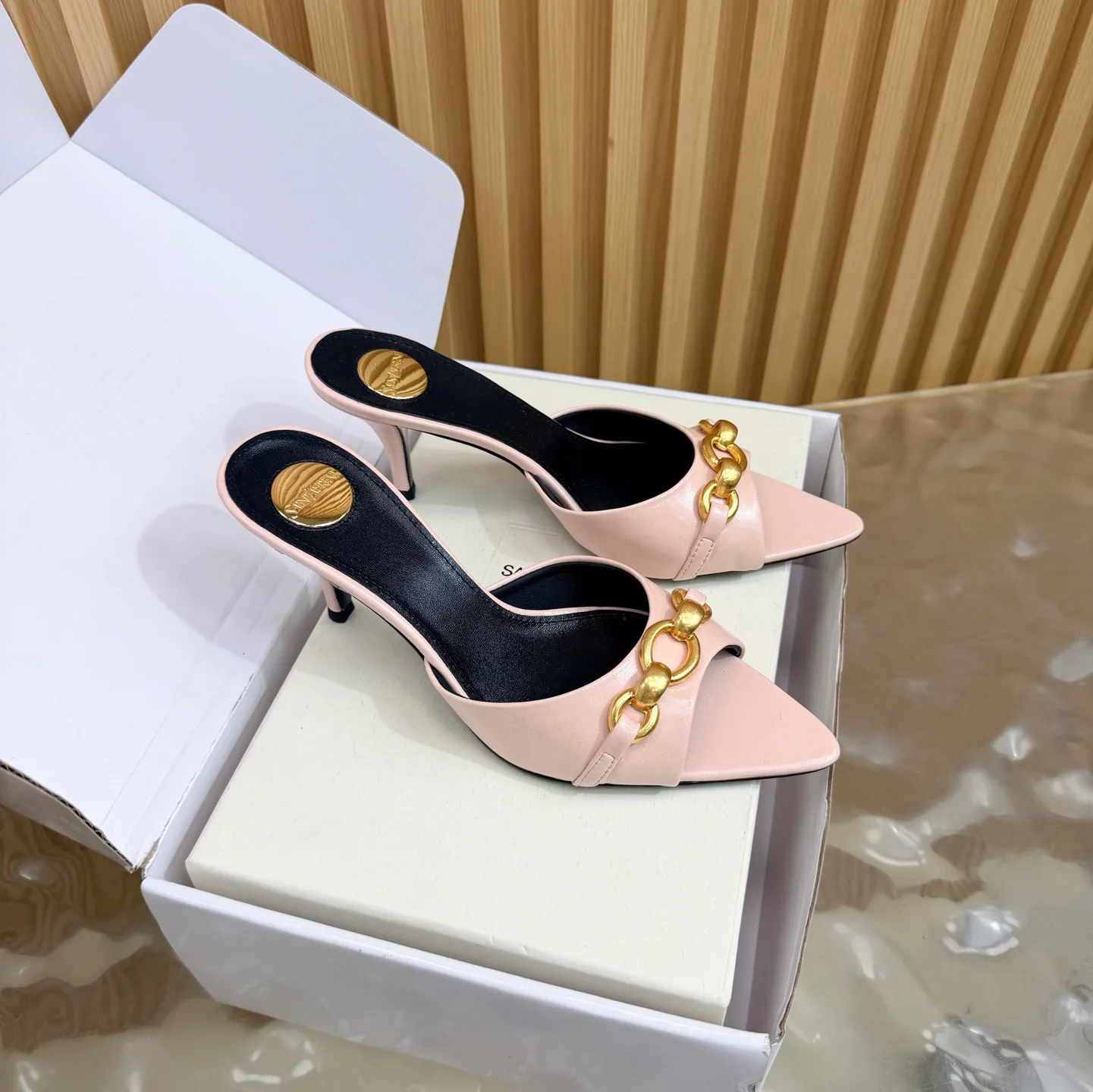 Босоножки Женские Saint Laurent 11705757